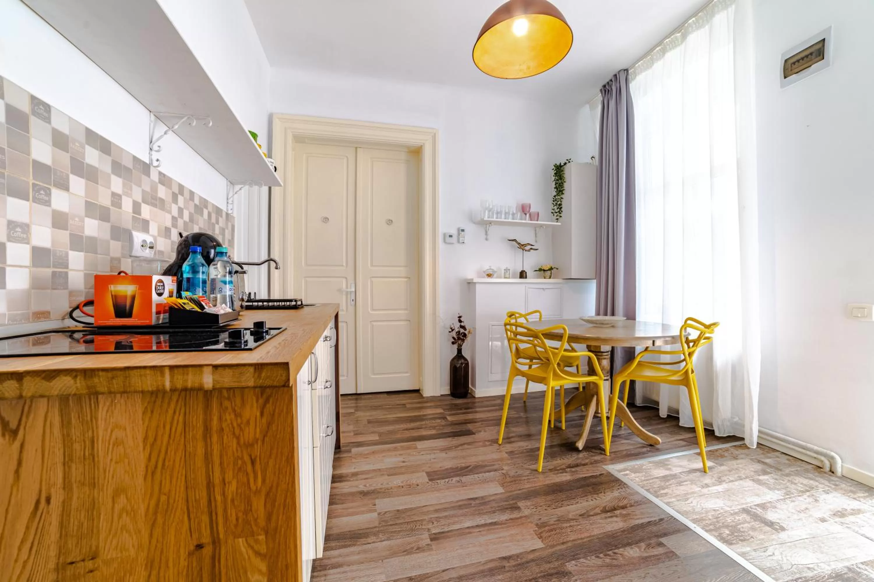 Living room in ALBERT RESIDENCE Brasov with complimentary parking and 10 percent Food and Drinks