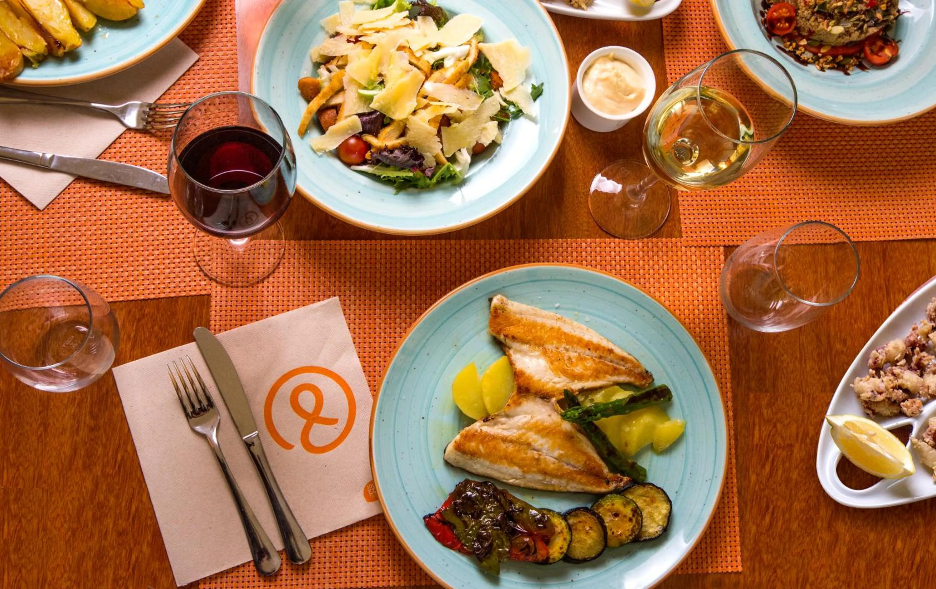 Restaurant/places to eat in Hotel Monterrey Roses by Pierre & Vacances