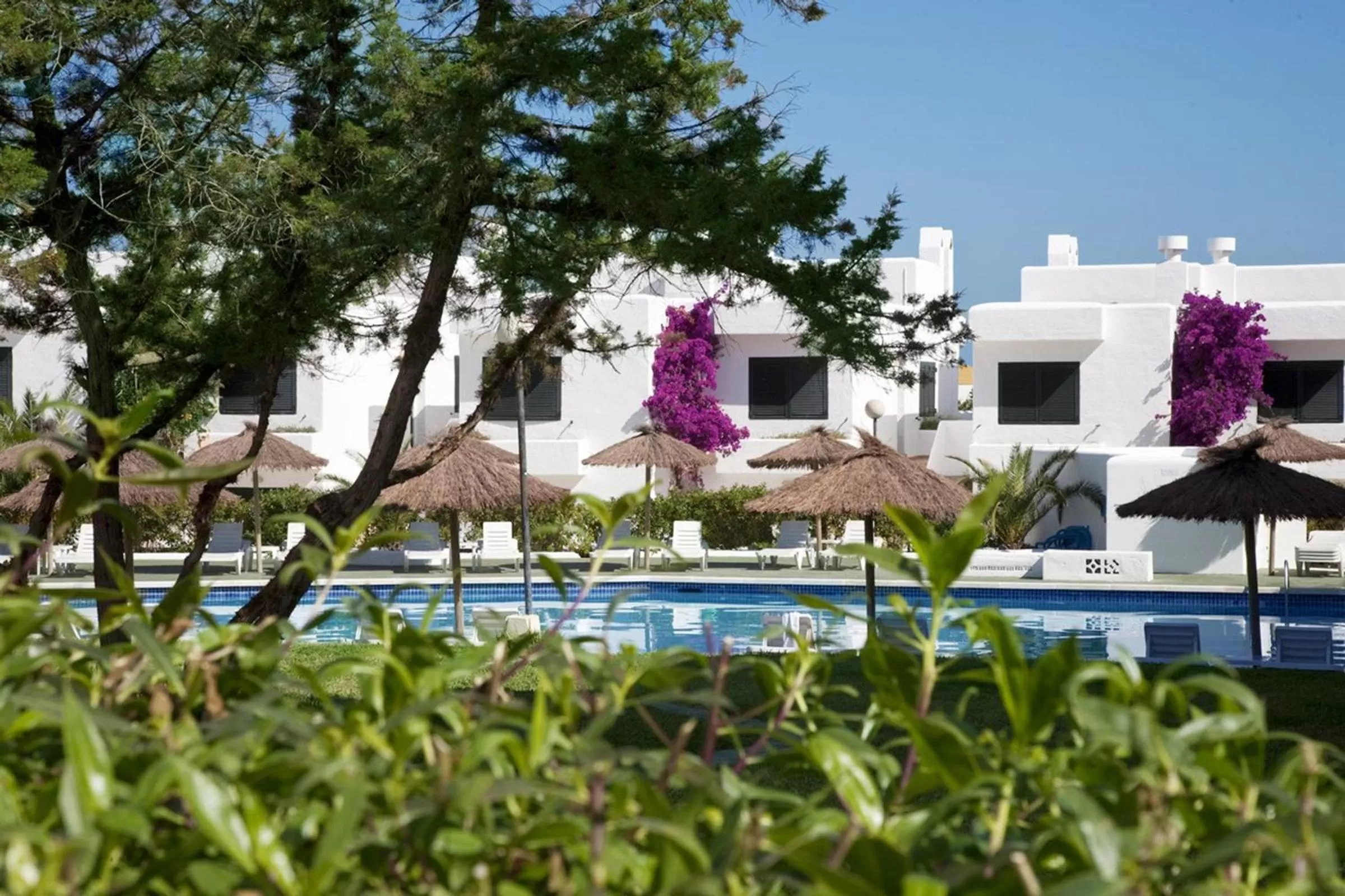 Facade/entrance in Camelina Suites