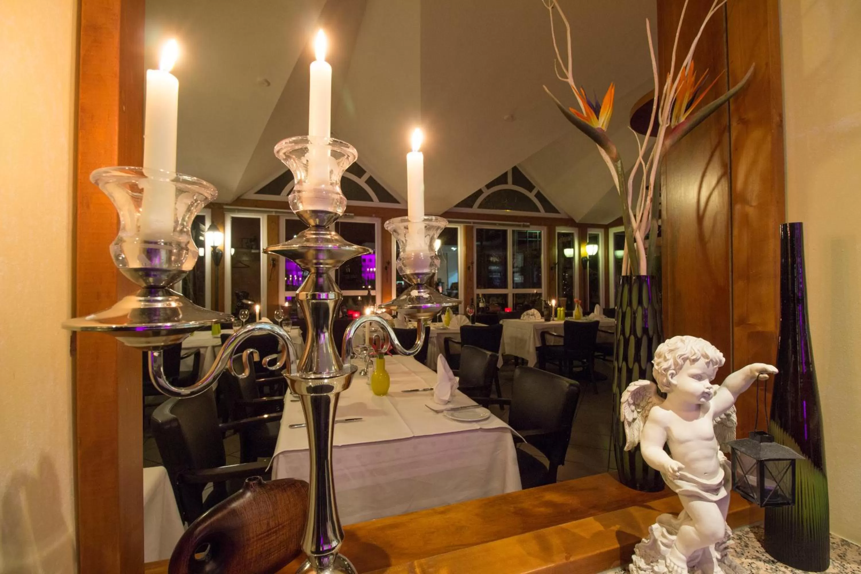 Restaurant/places to eat in HOTEL PARQÉO im A66