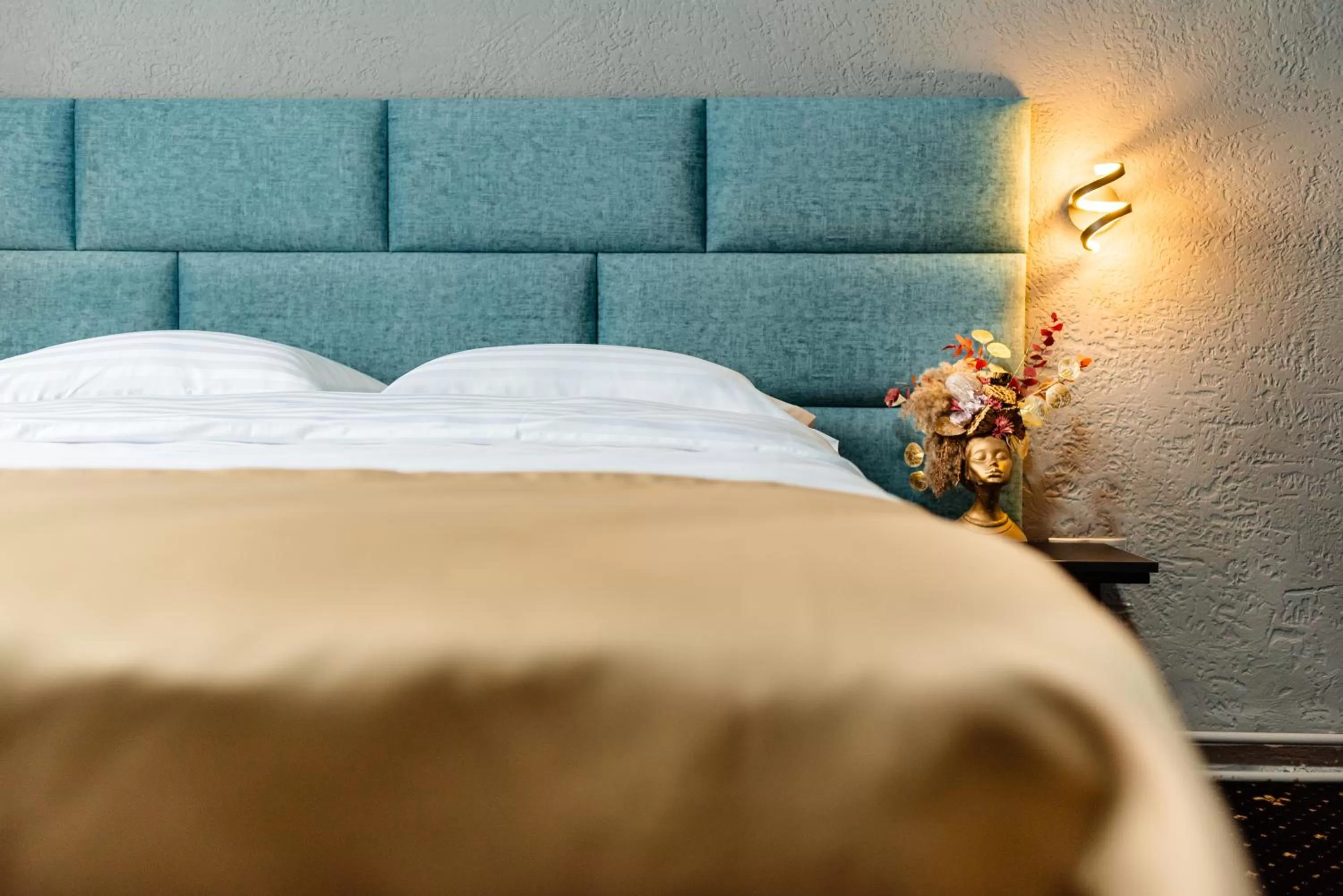 Bed in Palace Bulevard Inn