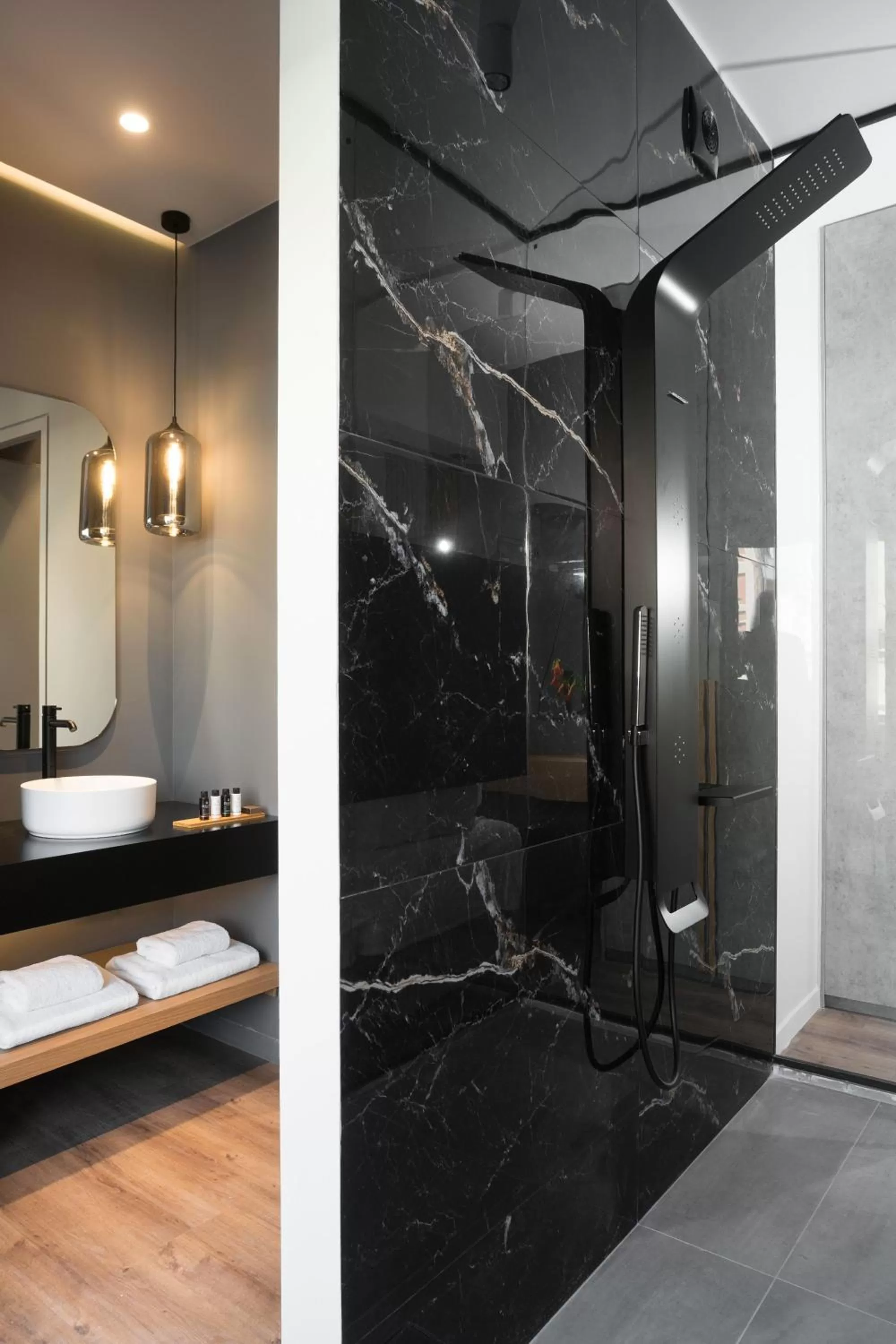 Shower in LUX&EASY Athens Downtown Apartments