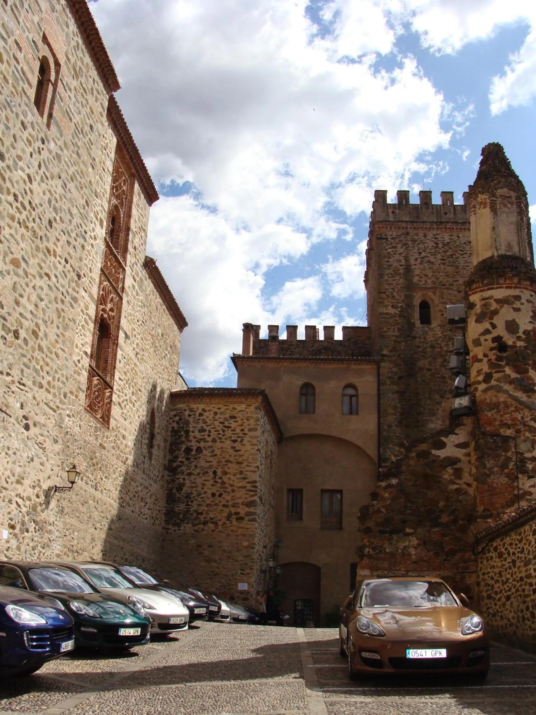 Facade/entrance in Hospederia del Real Monasterio