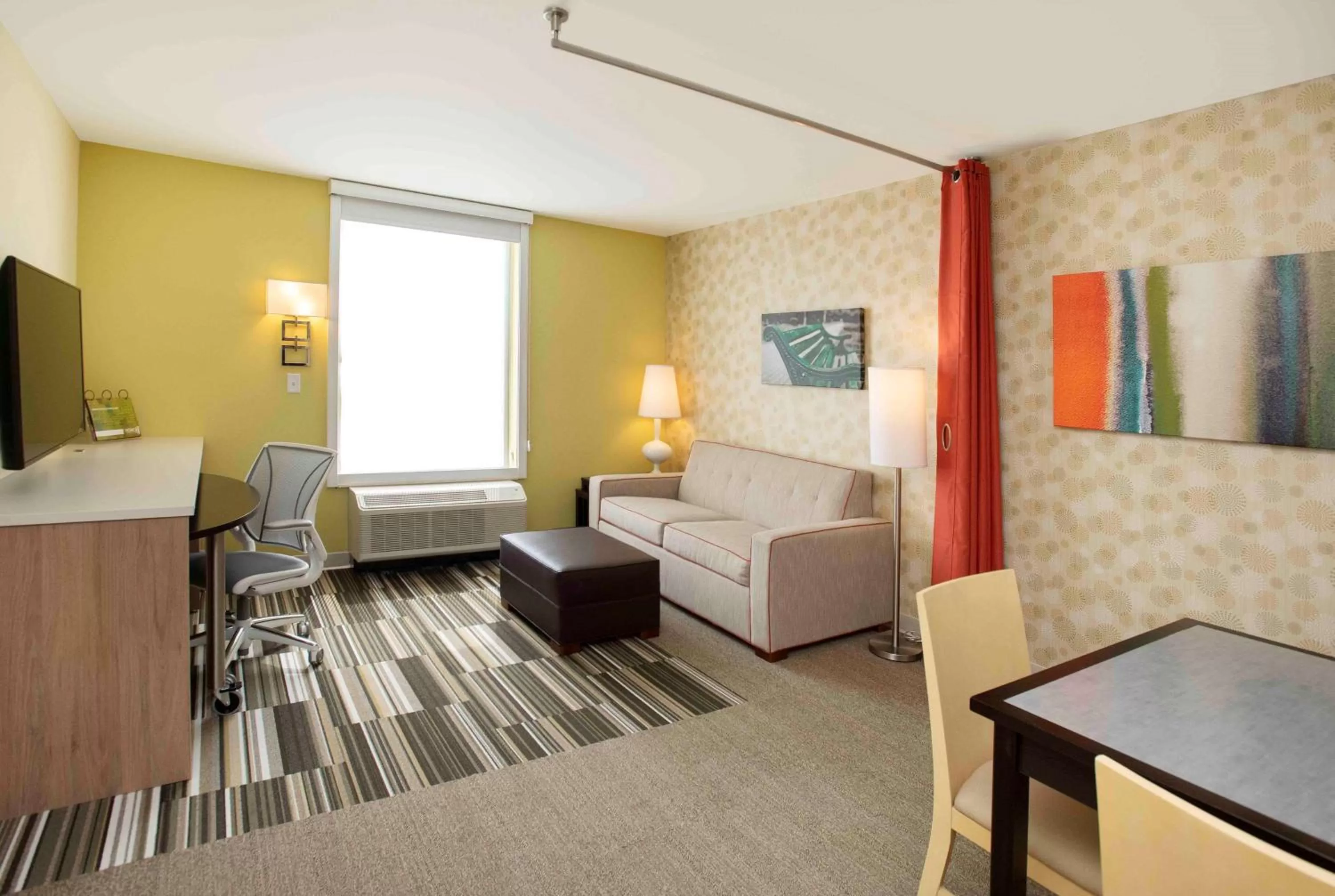 Living room, Bed in Home2 Suites By Hilton Mishawaka South Bend