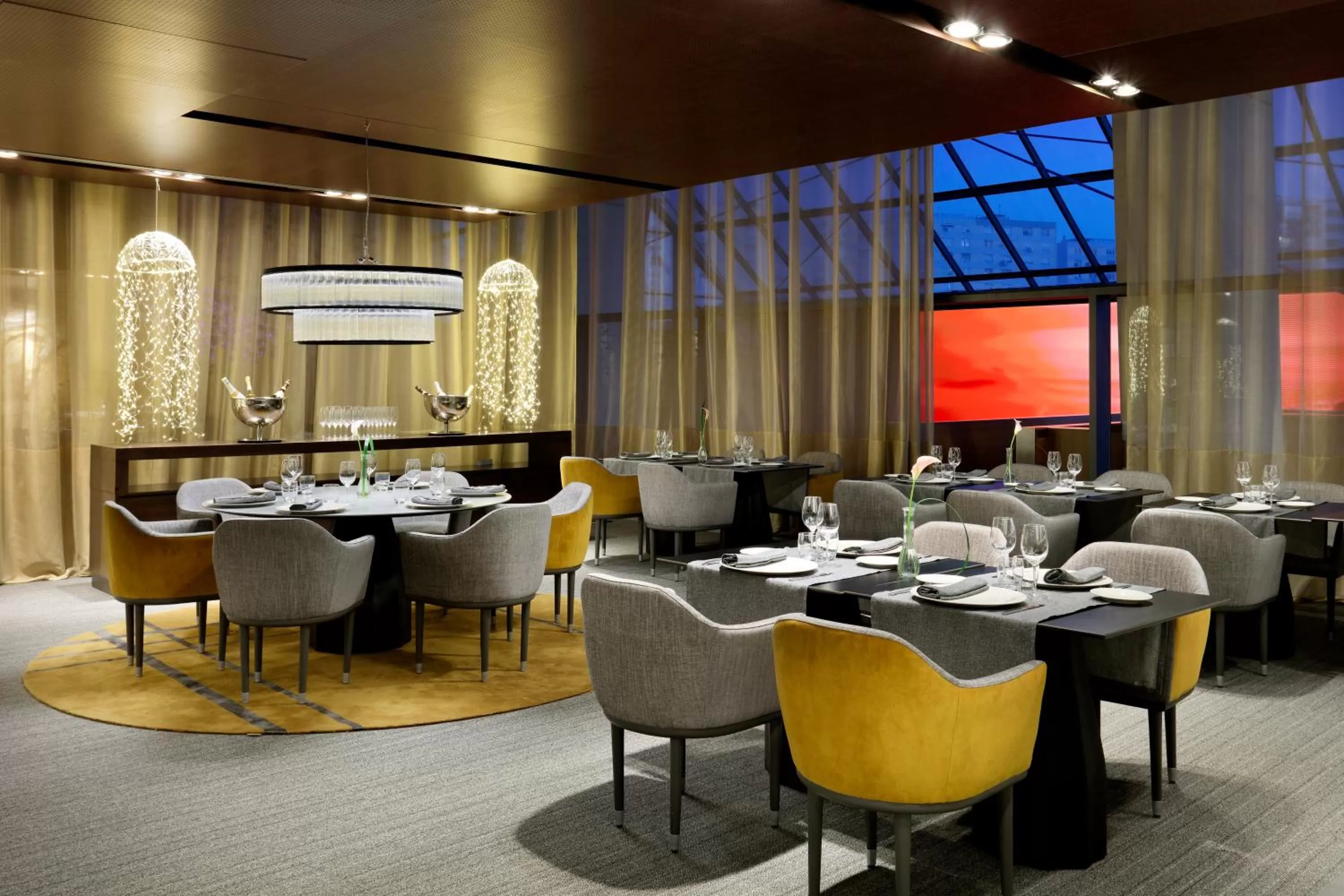 Restaurant/places to eat in Hyatt Regency Barcelona Tower