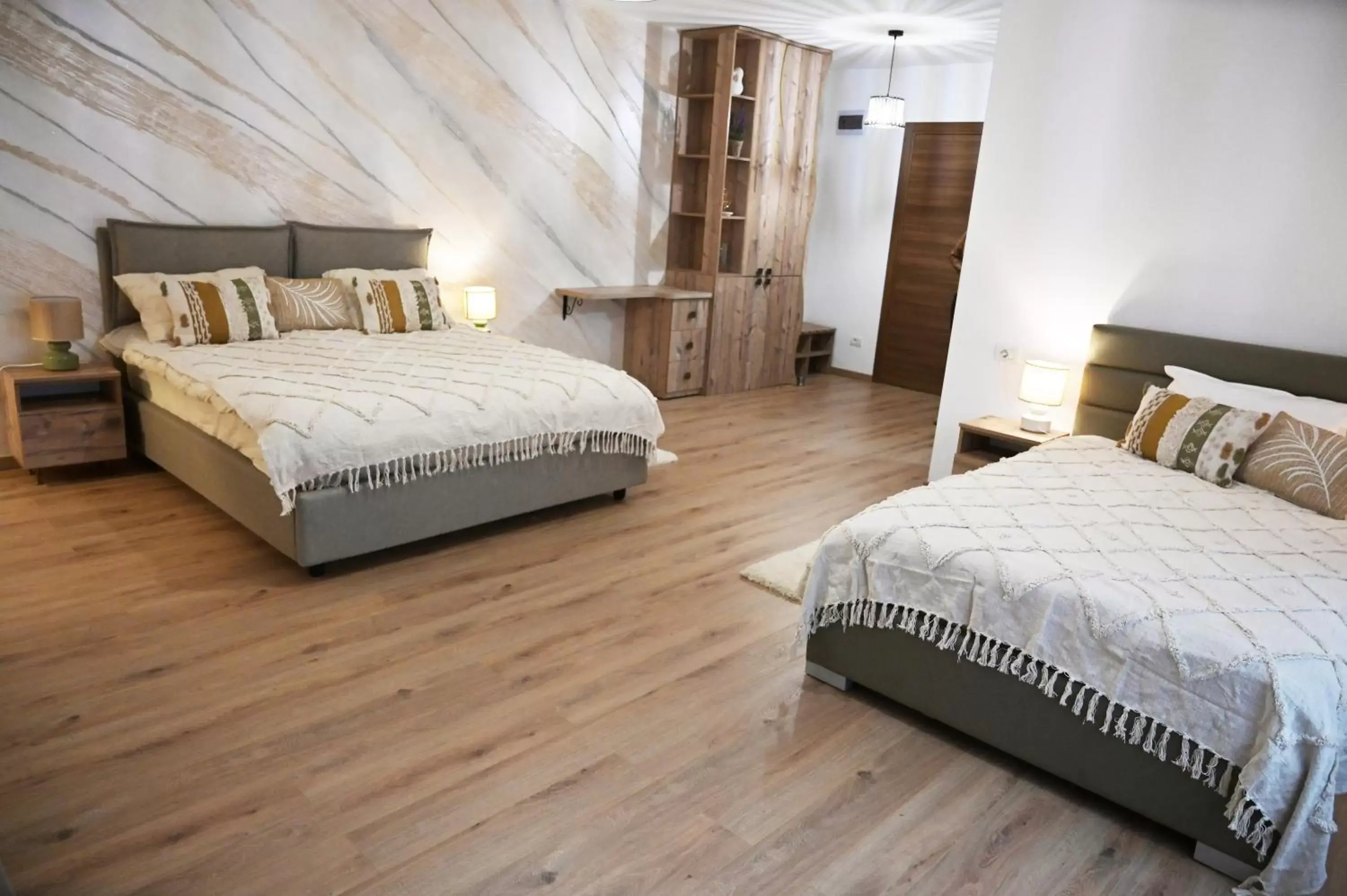 Deluxe Triple Room in Conacul Radacinilor Deluxe Triple Room in Conacul Radacinilor