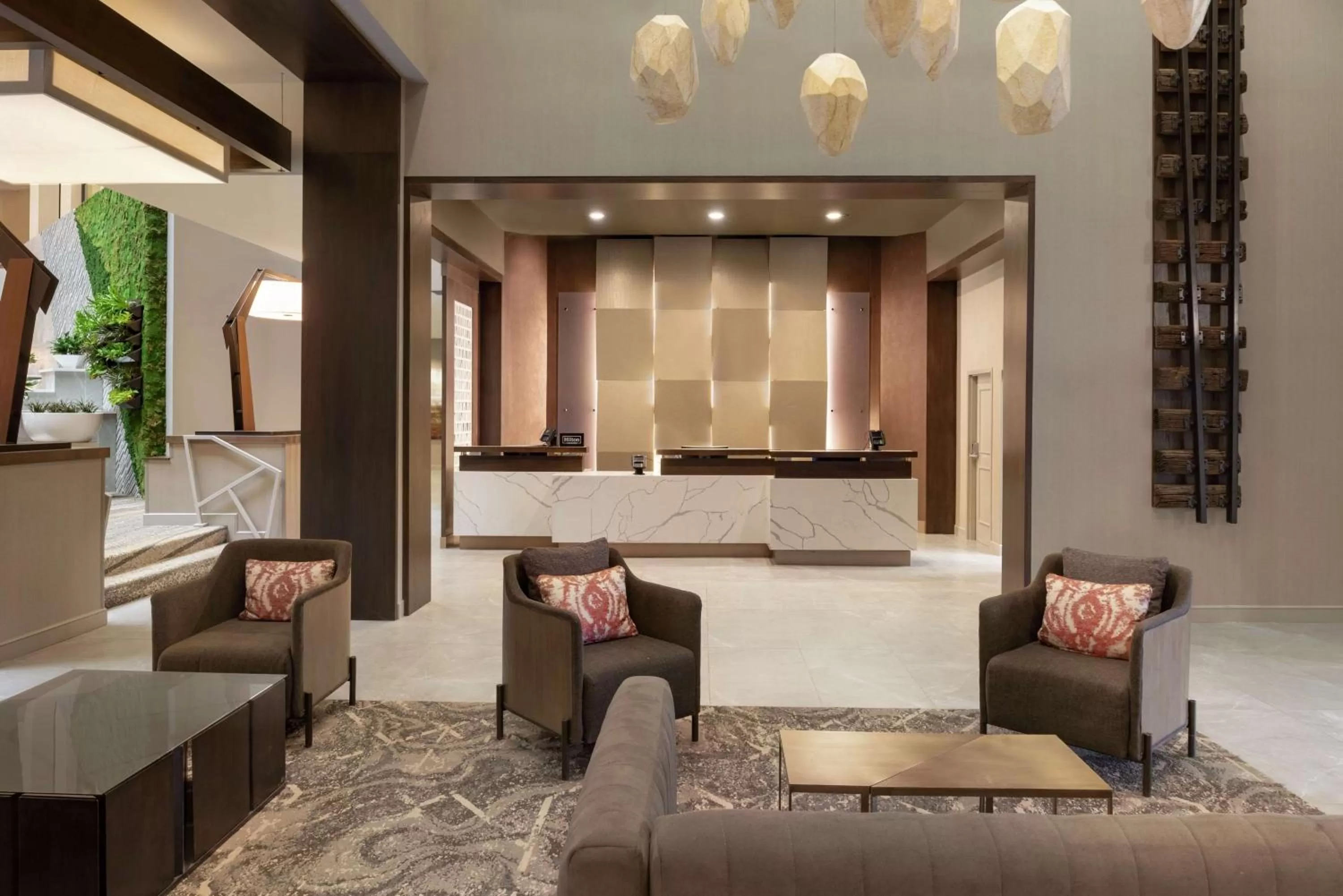 Lobby or reception in Embassy Suites by Hilton Cleveland Rockside