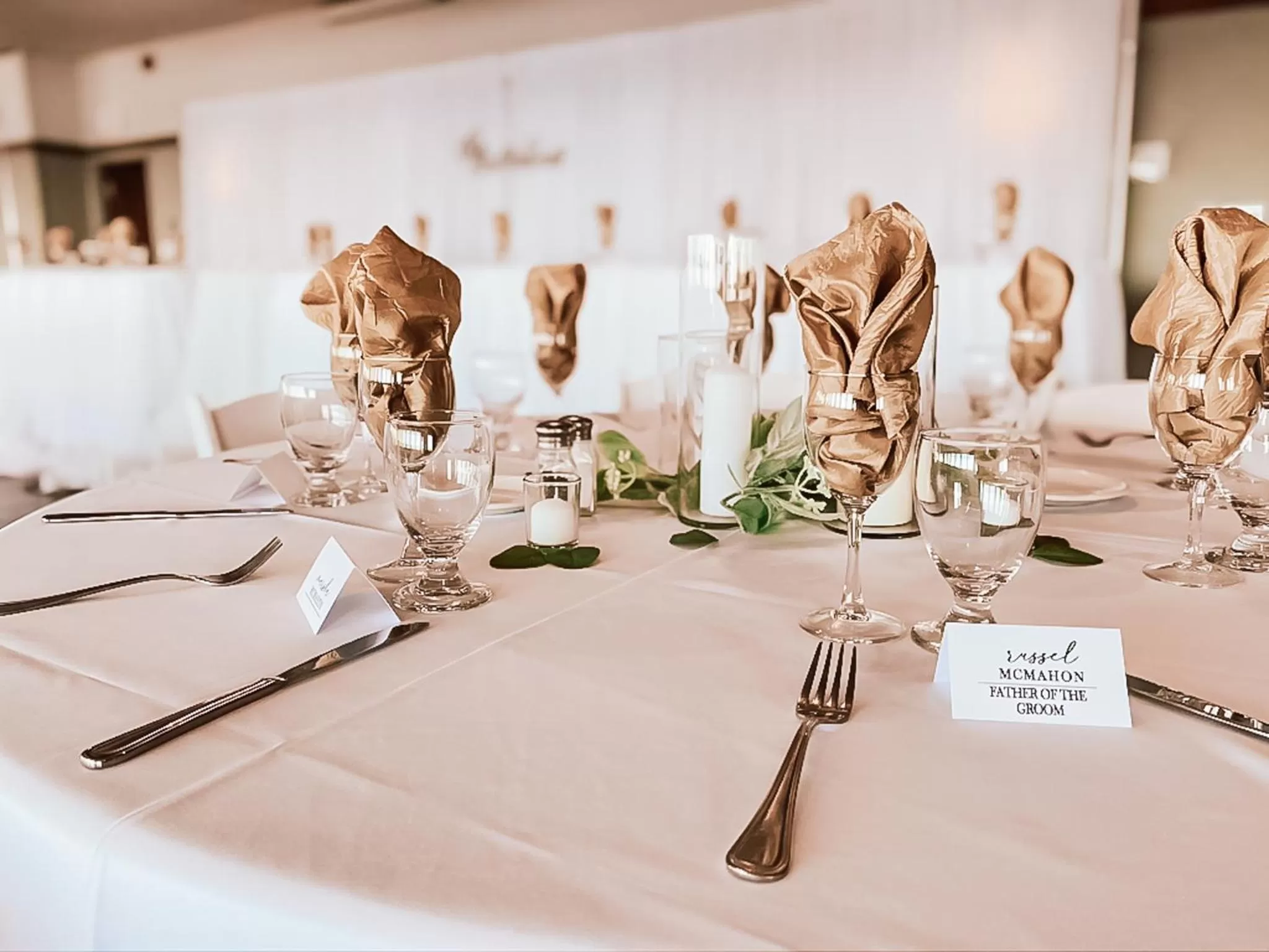 Food and drinks in La Place Rendez-Vous Hotel