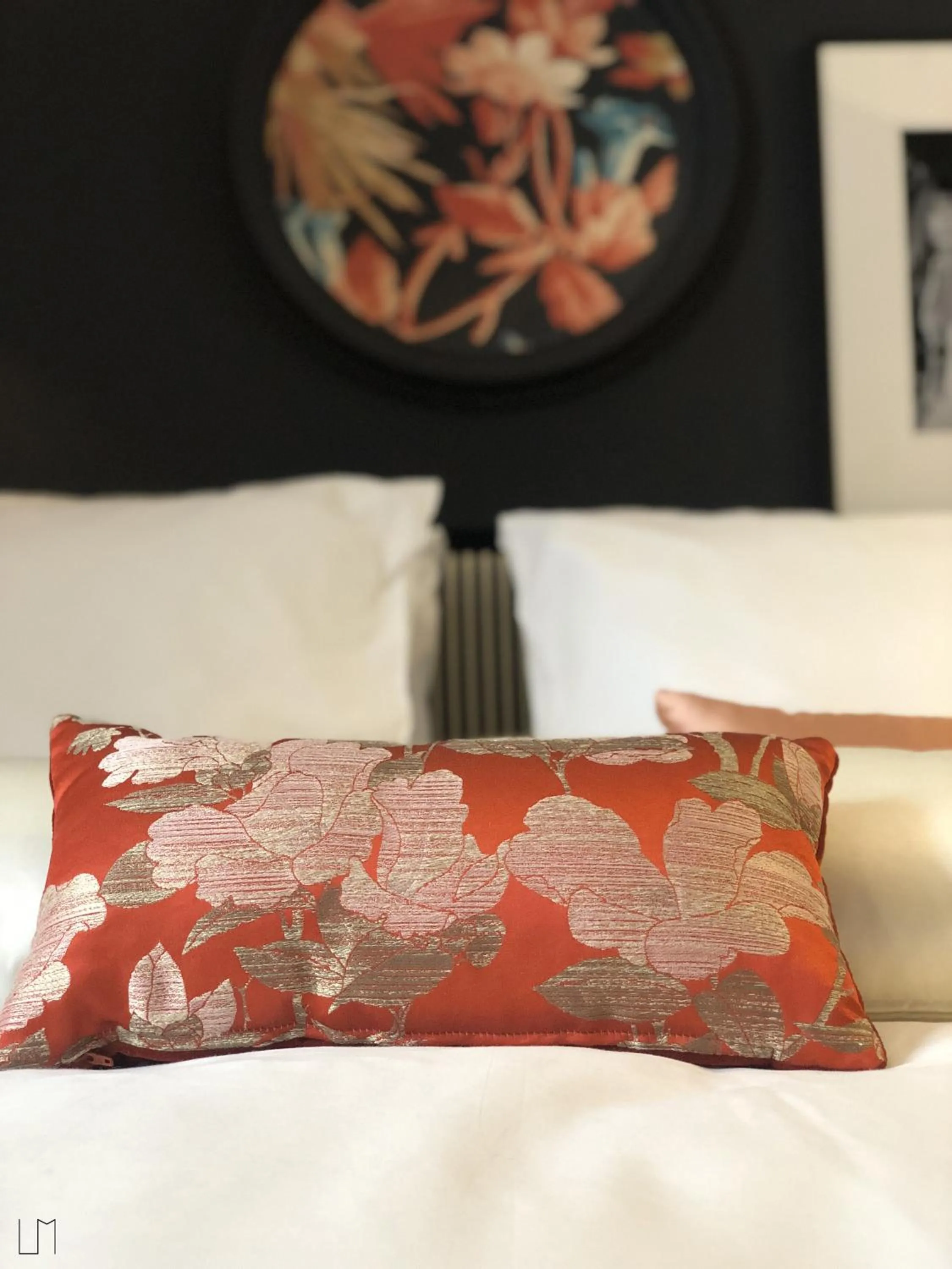 Decorative detail, Bed in Mercure Paris Gare De Lyon Opera Bastille