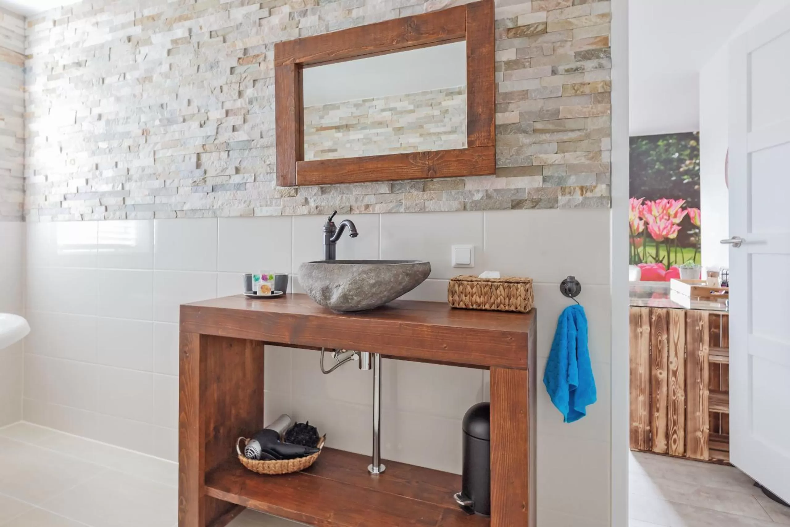 Shower in Wellness Bed & Breakfast Pergamo