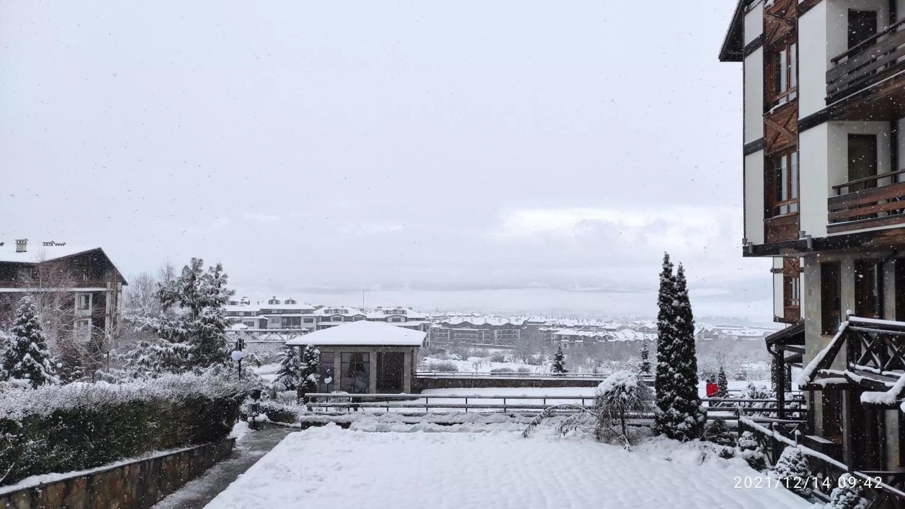 Neighbourhood, Winter in Studio D06, Green Life Bansko