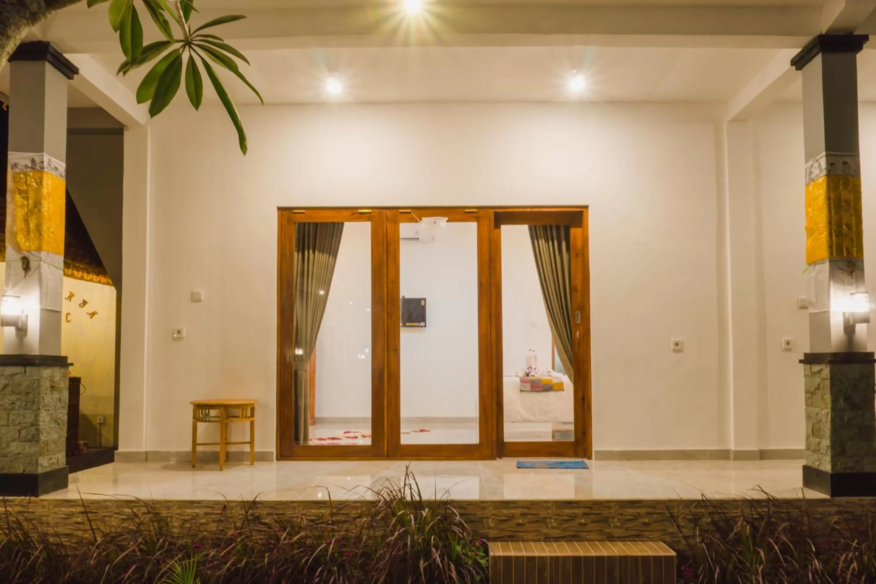 Facade/entrance in Pi Karya Beach