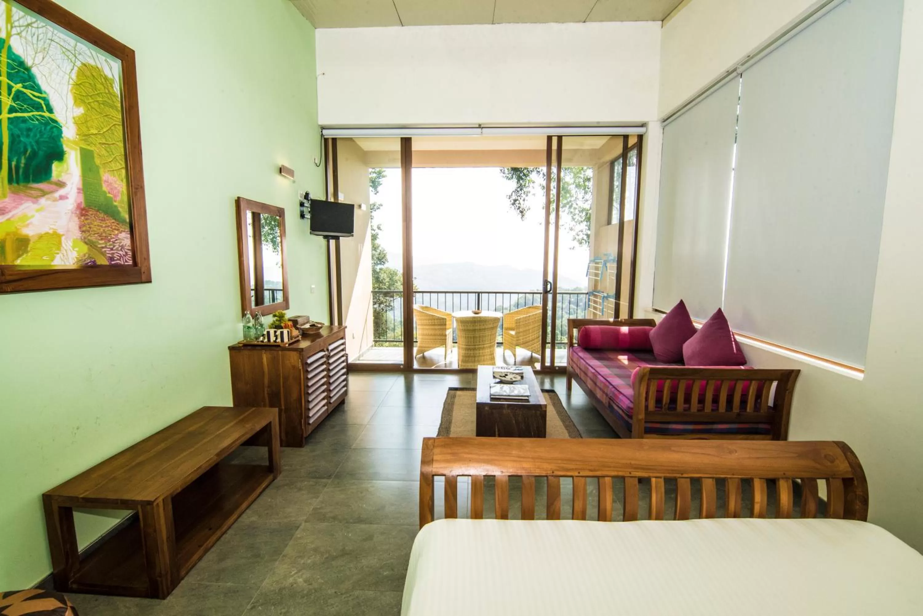 Living room, Bed in Ella Planters Bungalow