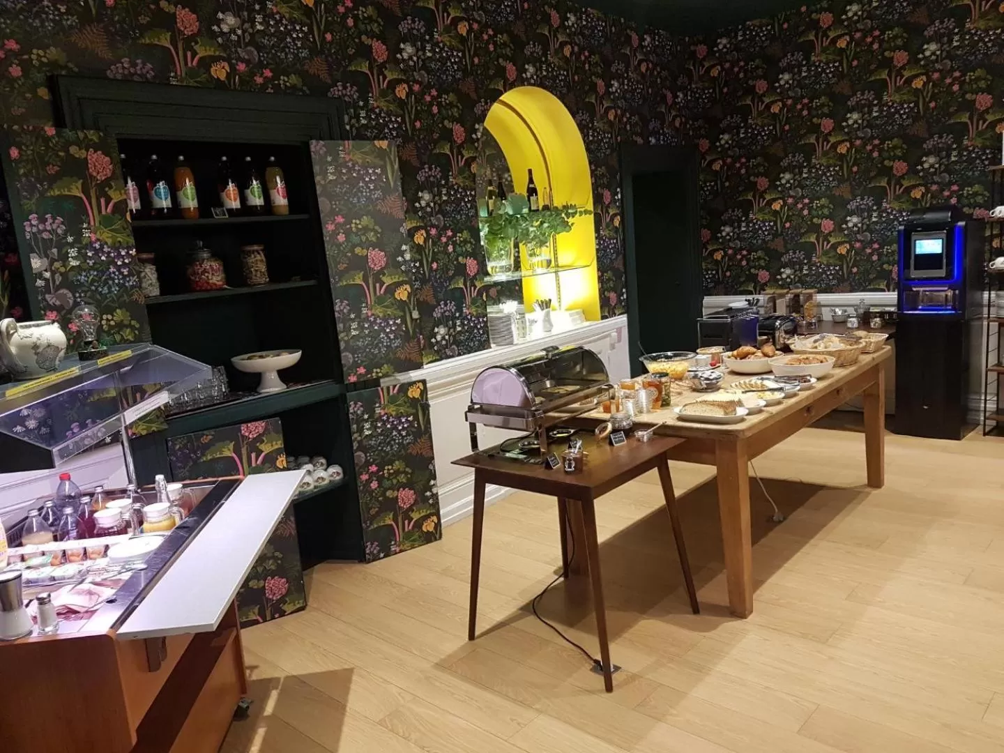 Food in Grand Hotel De La Poste - Lyon Sud - Vienne