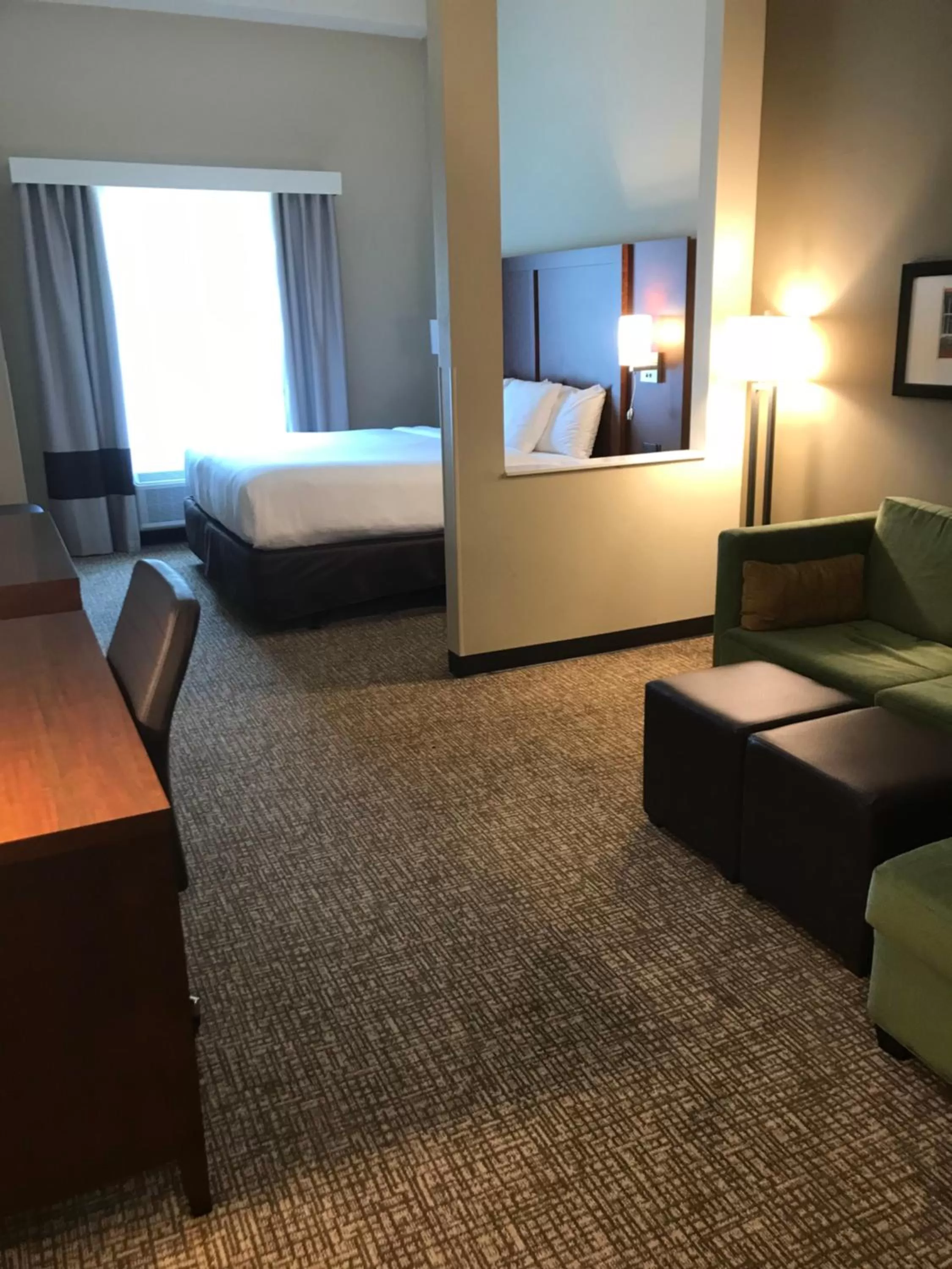 Bed in Comfort Suites Summerville North