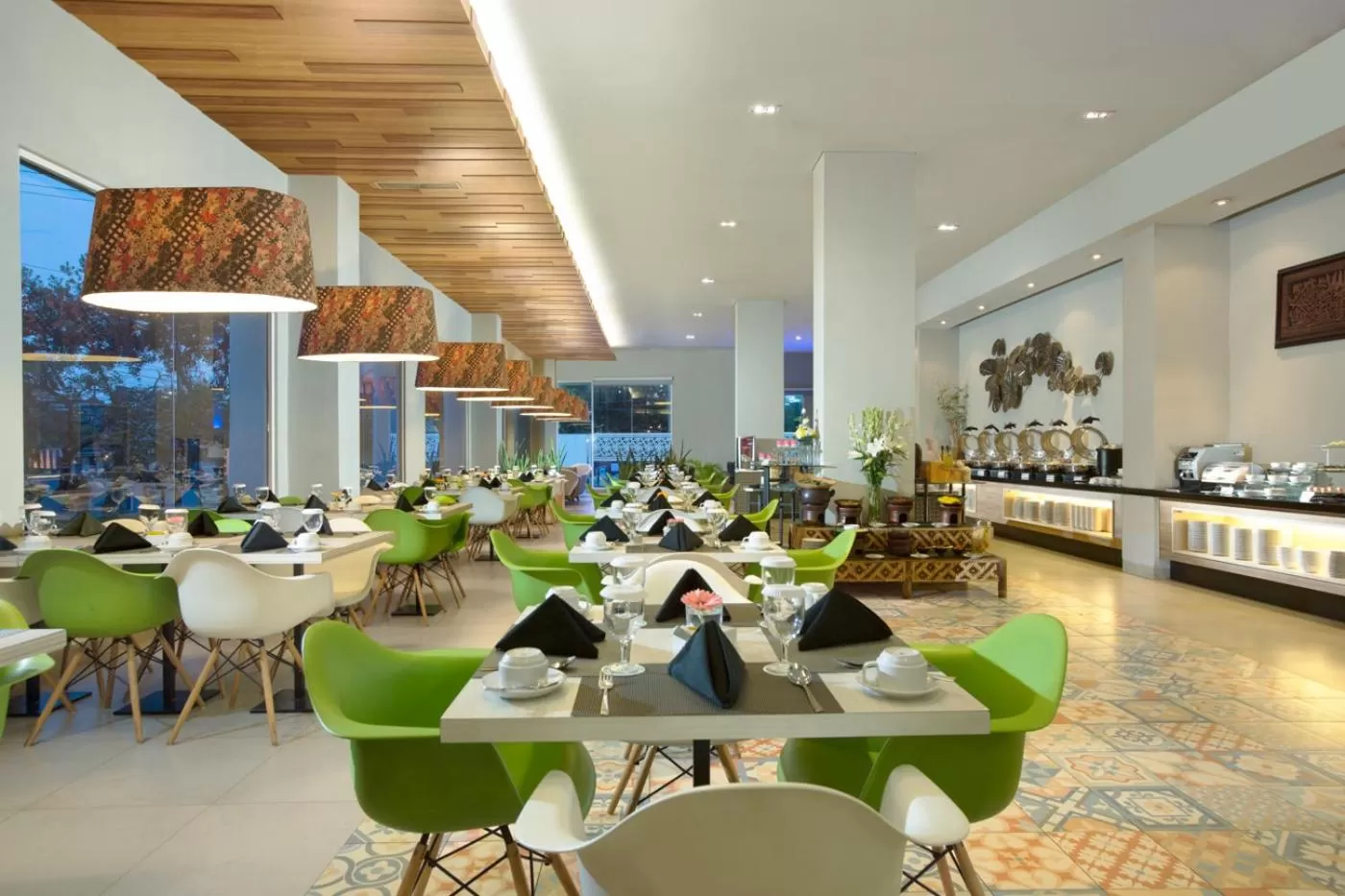 Restaurant/places to eat in KHAS Surabaya