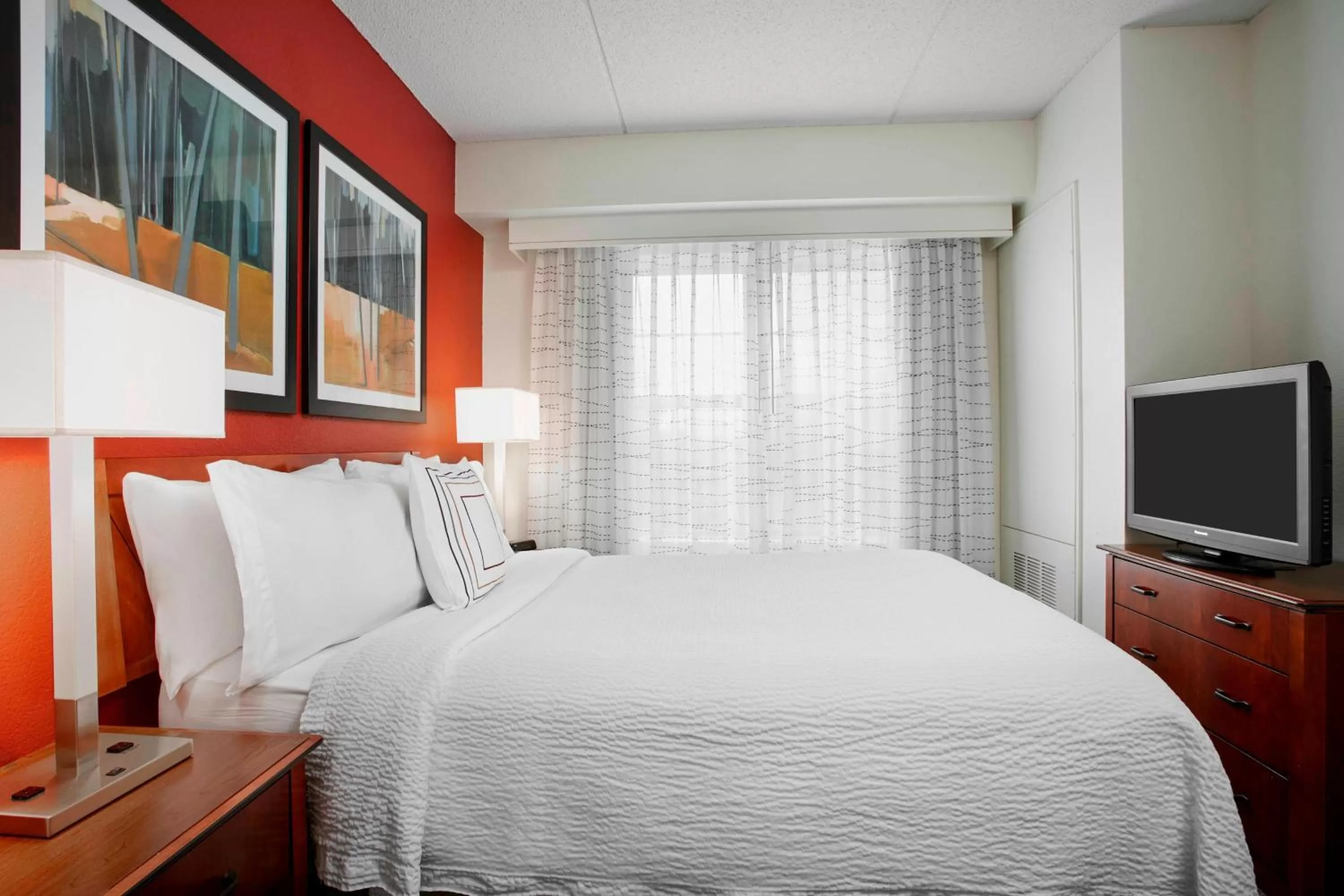 One-Bedroom Queen Suite with Sofa Bed - Hearing Accessible in Residence Inn by Marriott Chicago Schaumburg/Woodfield Mall