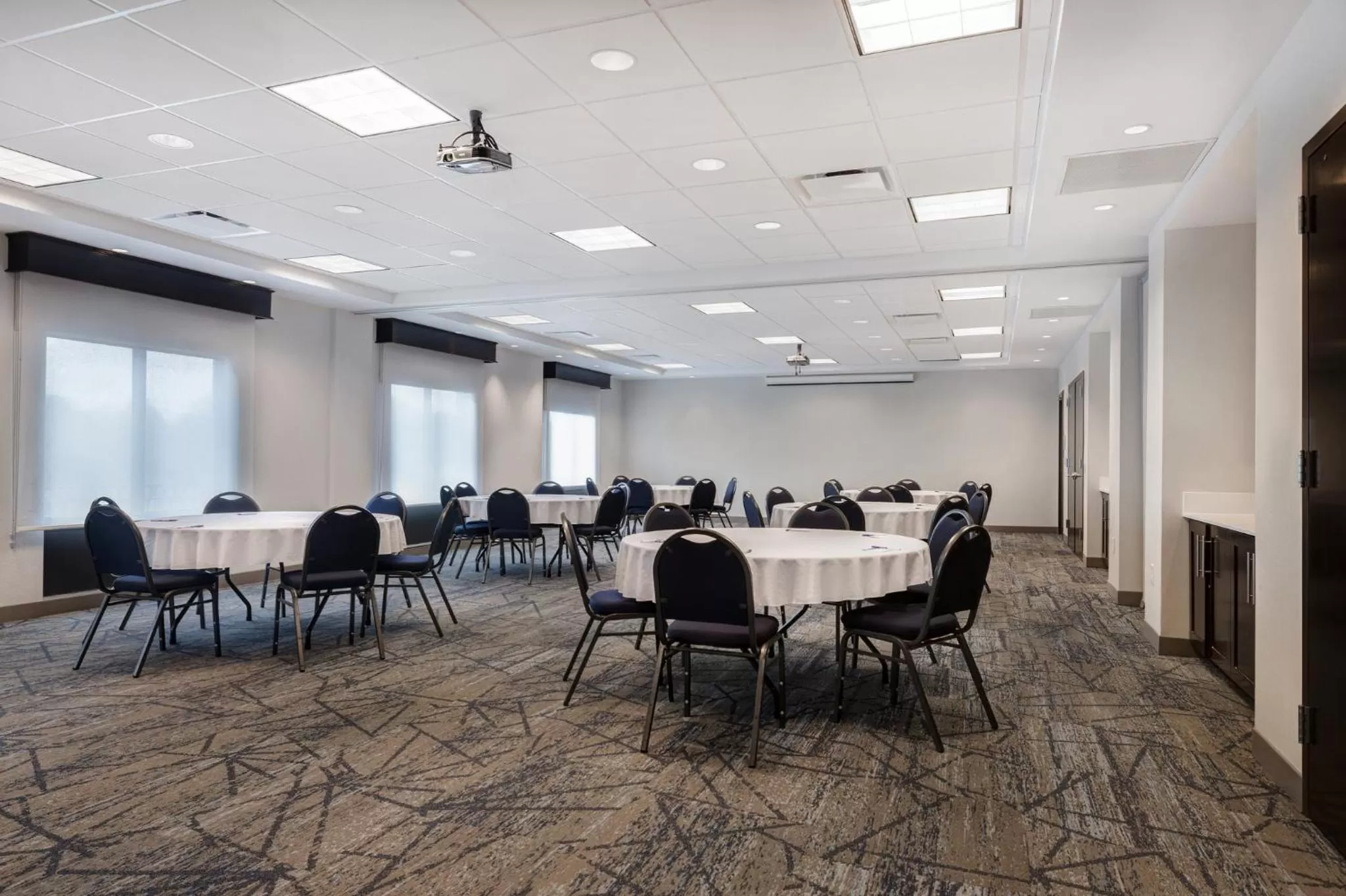 Banquet/Function facilities in Holiday Inn Express & Suites - Kansas City KU Medical Center by IHG