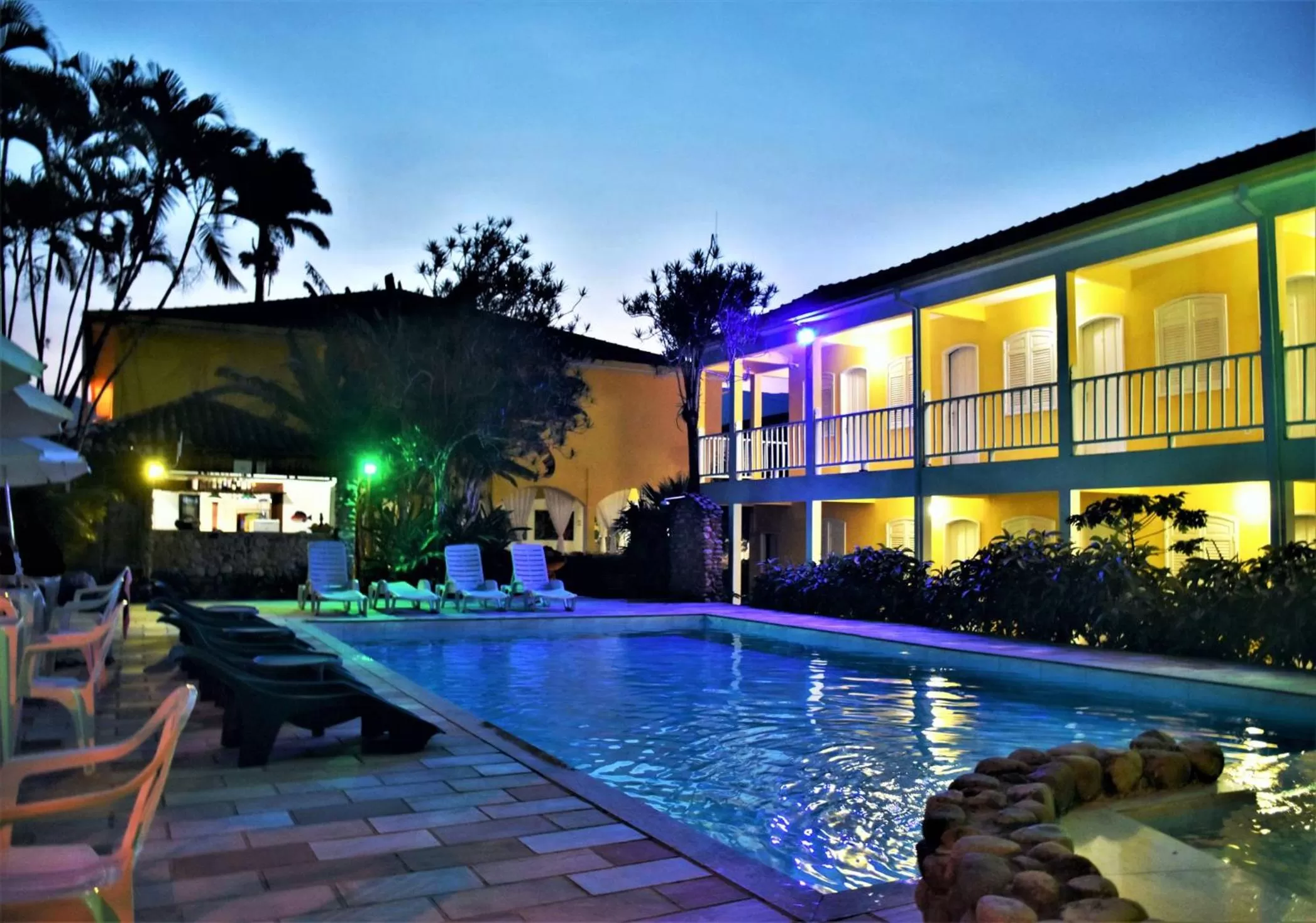 Pool view, Property Building in Pousada Estrela de Paraty