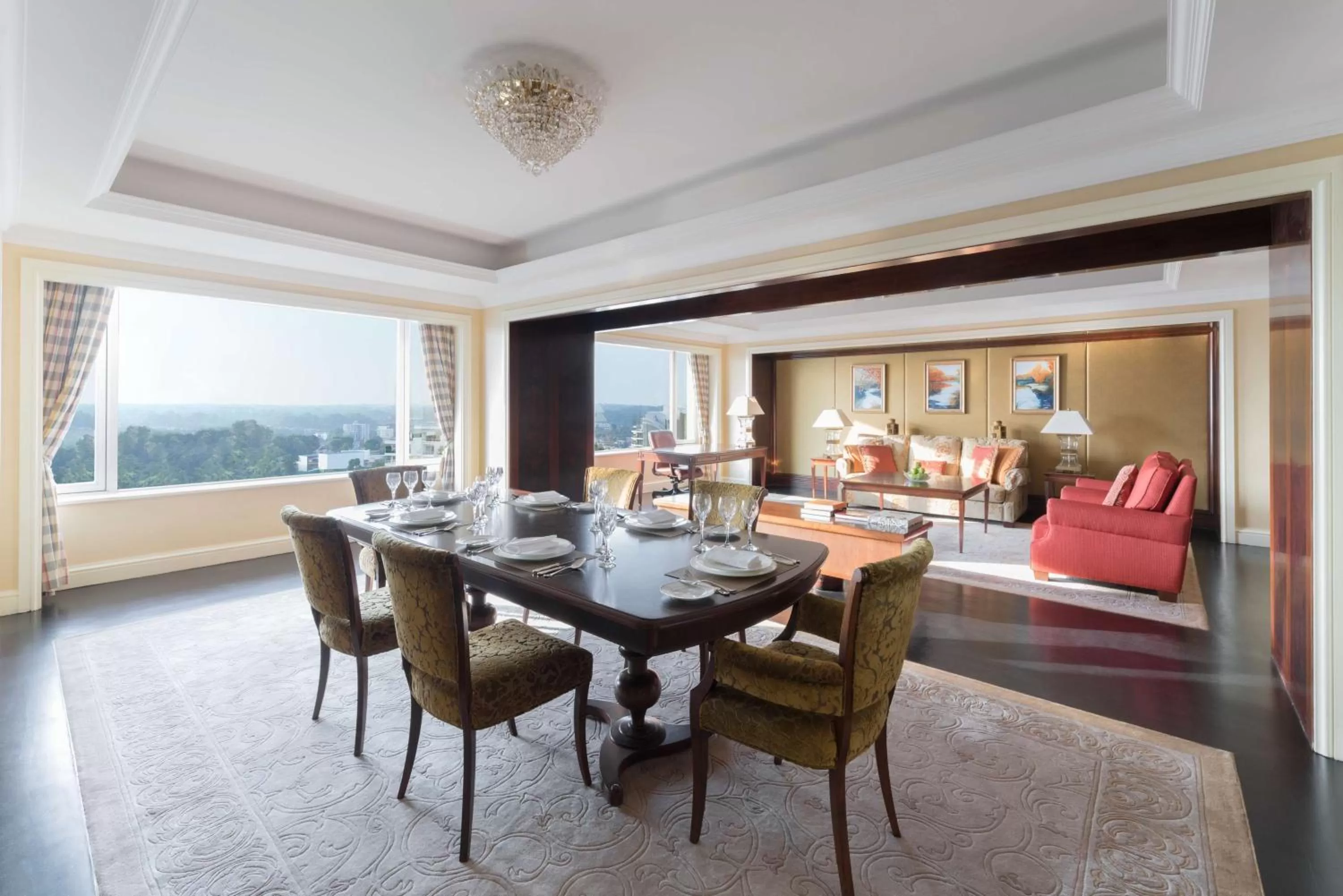 Photo of the whole room in Shangri-La Singapore