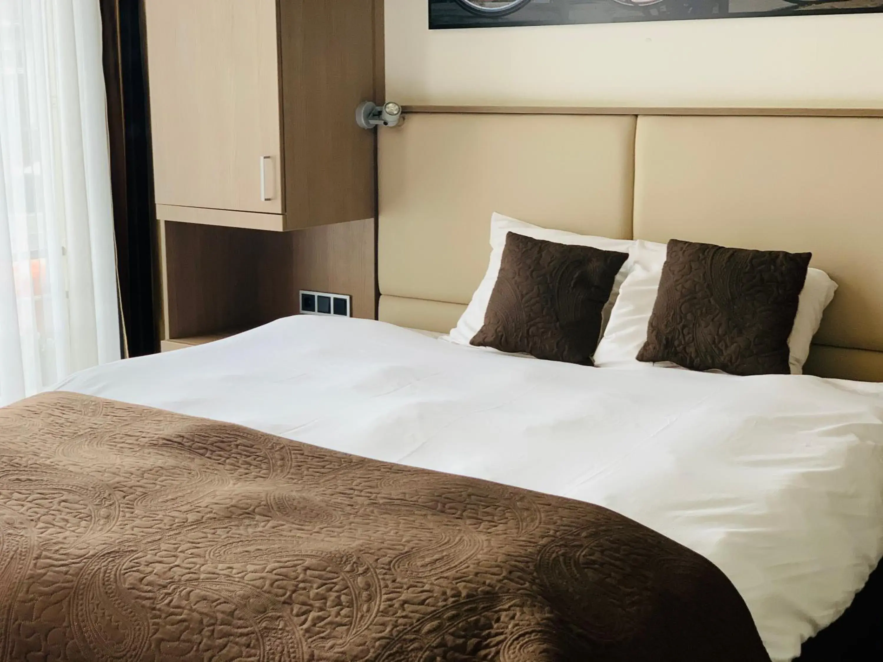 Deluxe Double Room with Canal View in Prinsengracht Hotel Deluxe Double Room with Canal View in Prinsengracht Hotel