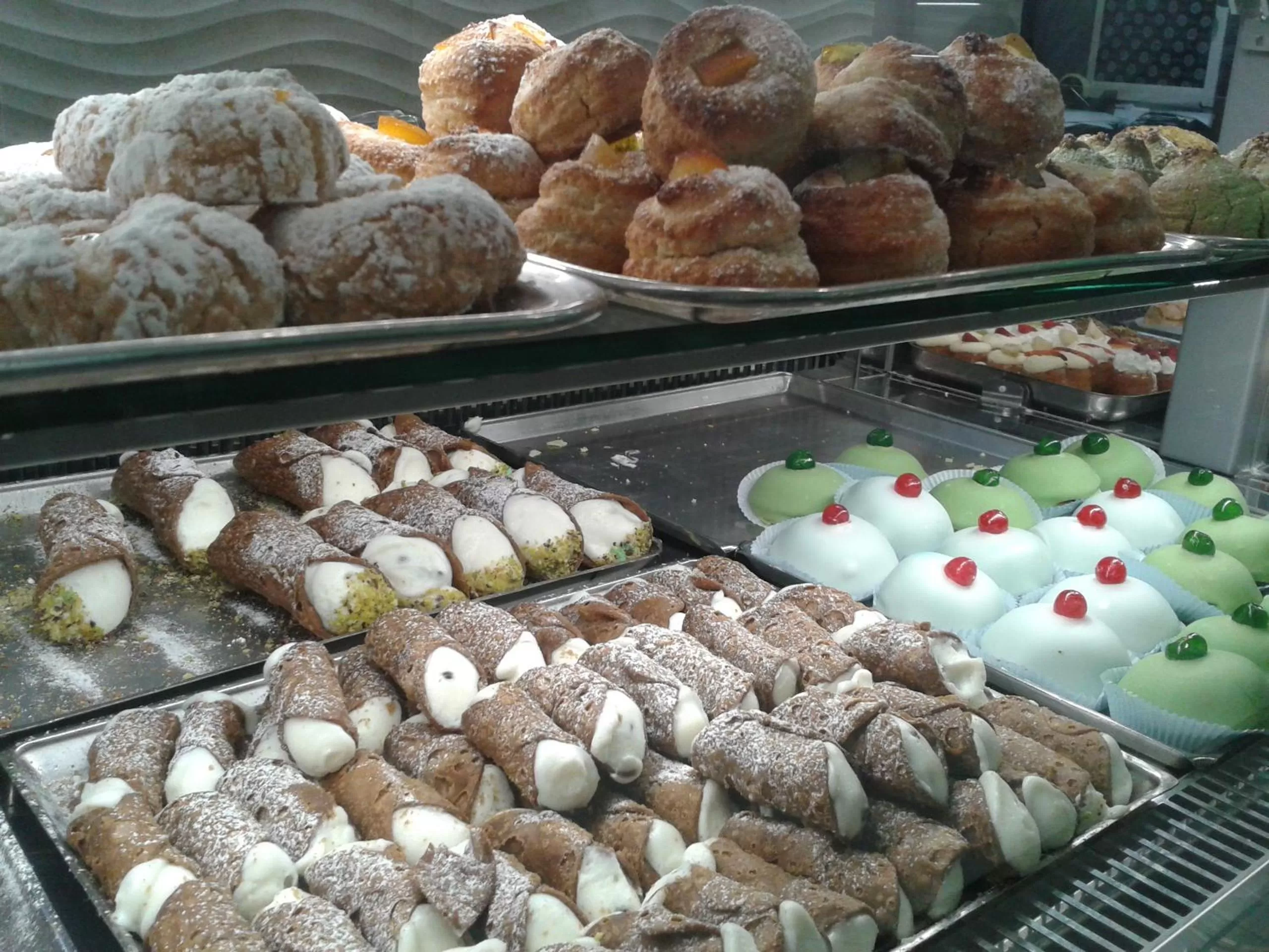 Restaurant/places to eat in B&B Liberty 900