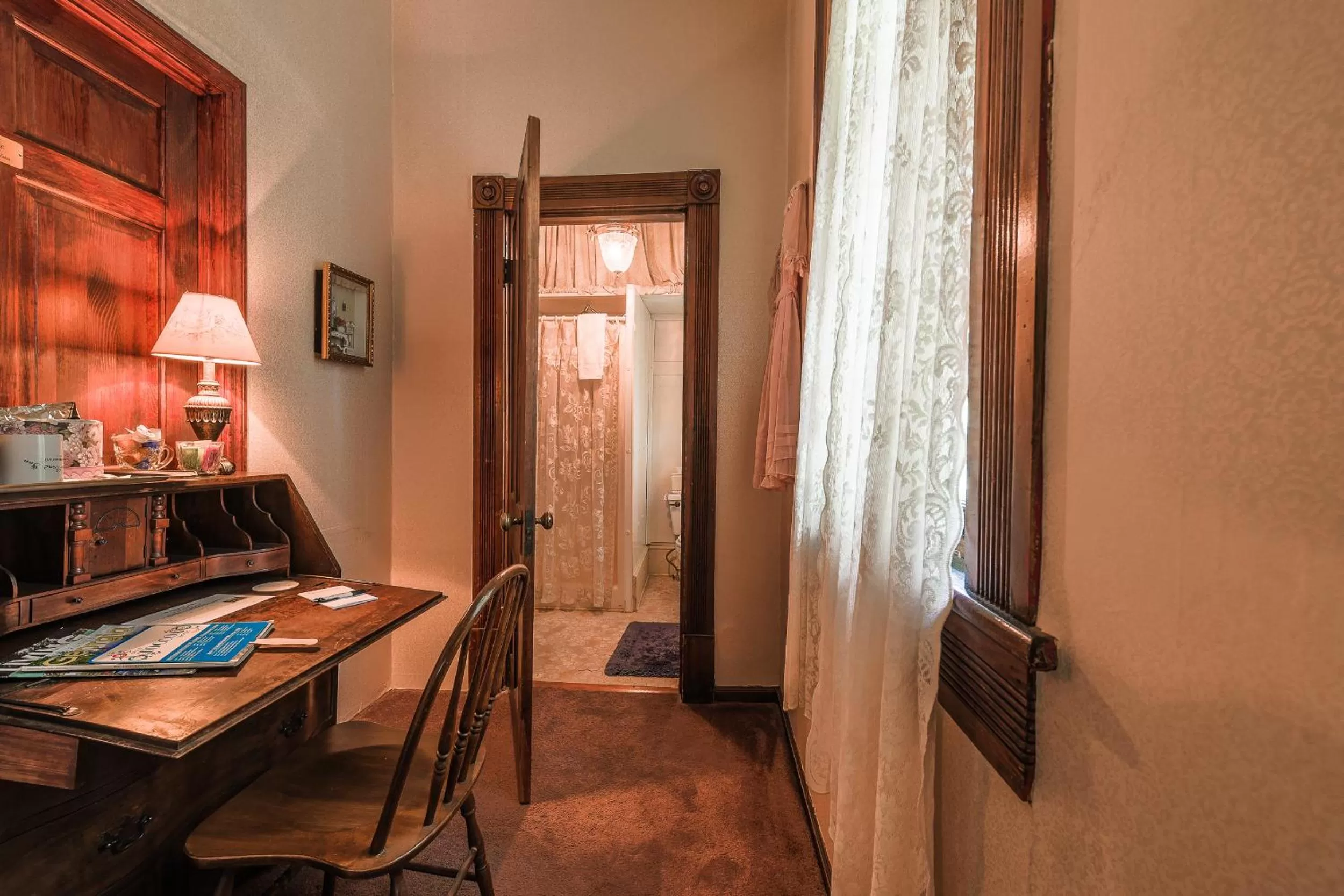 Double Room with Private Bathroom in Simmons-Bond Inn Bed & Breakfast