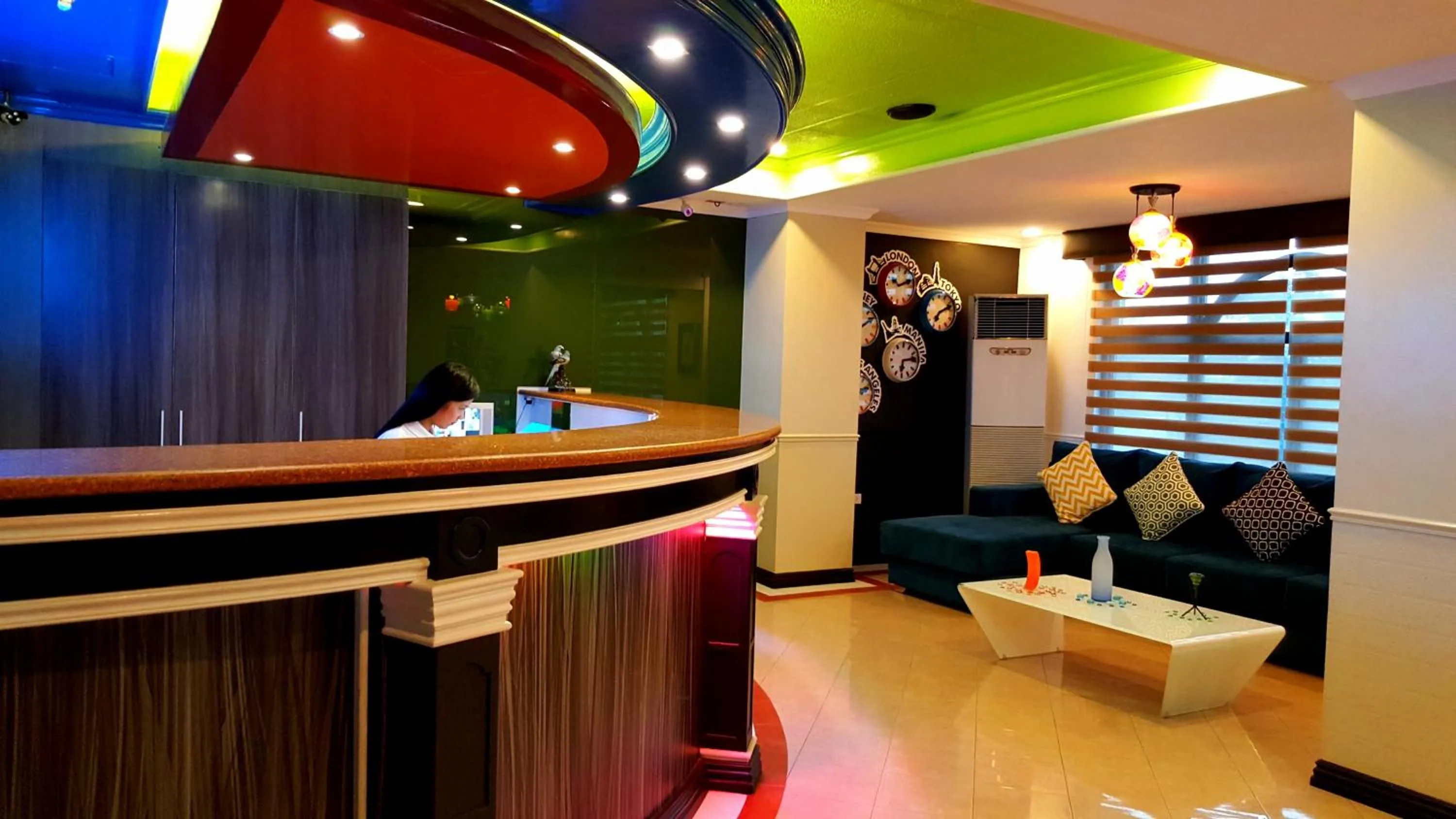 Lobby or reception in 950 Condotel