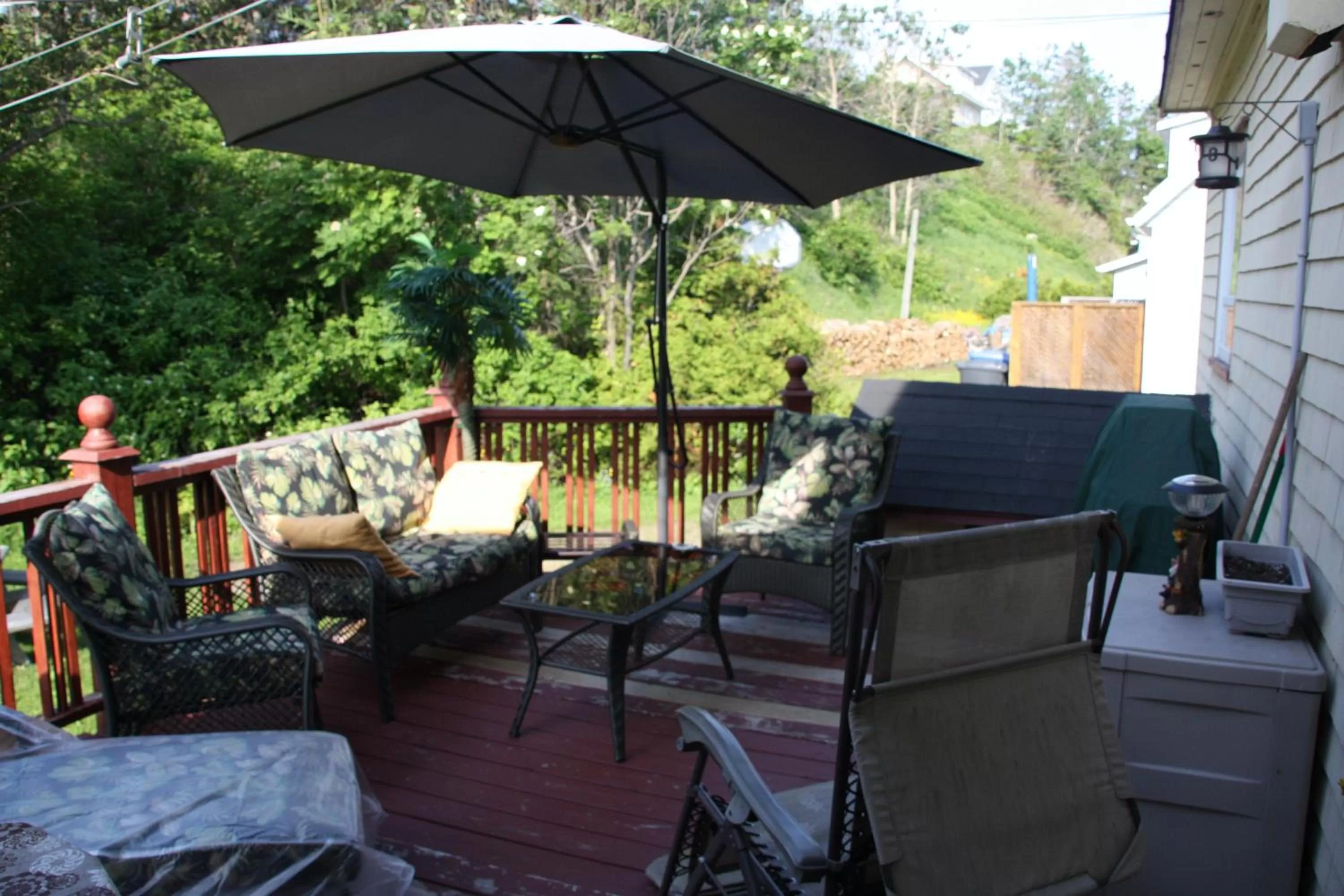 Patio, Patio/Outdoor Area in La Maison entre Mer Montagnes