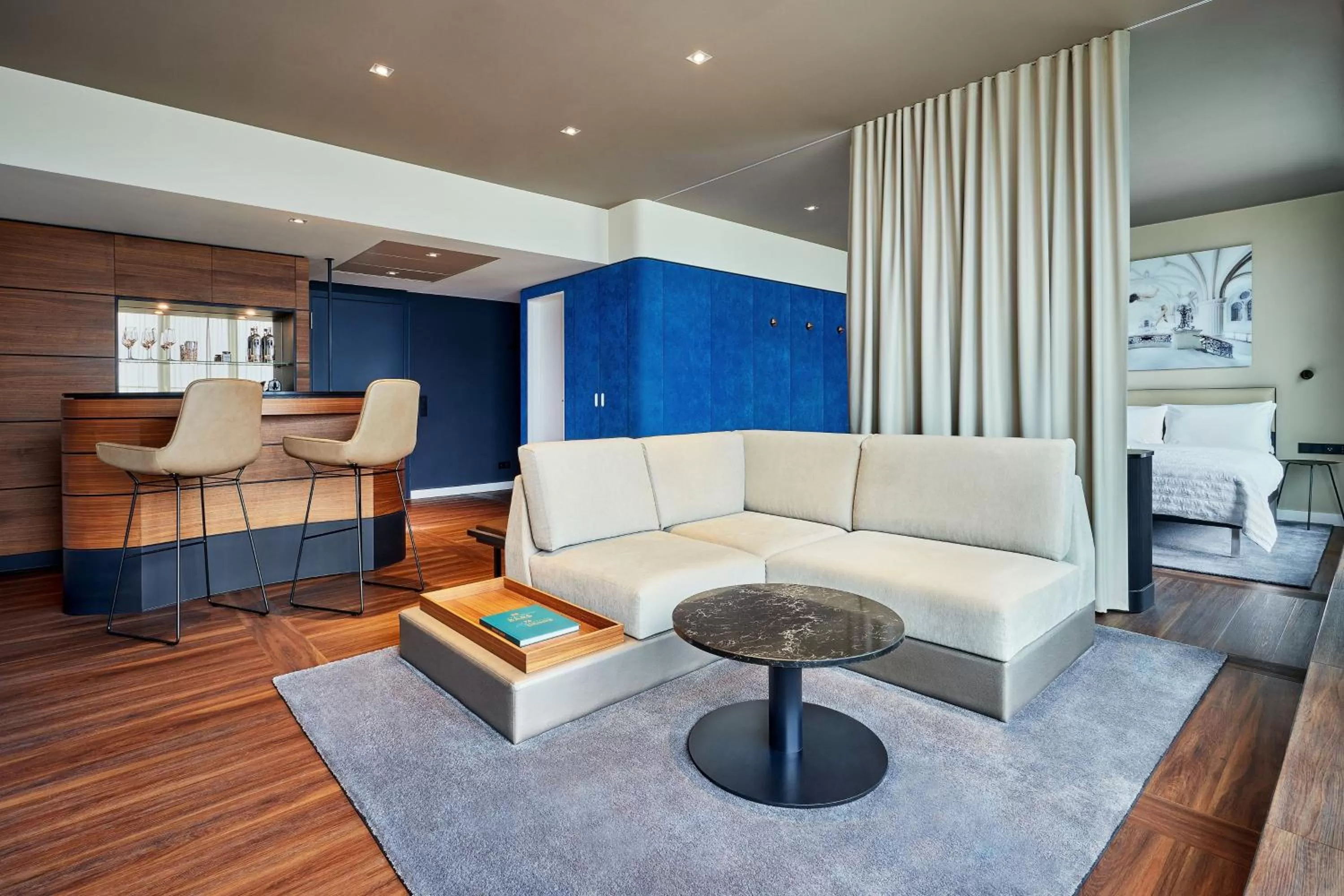 Living room in Le Méridien Hamburg