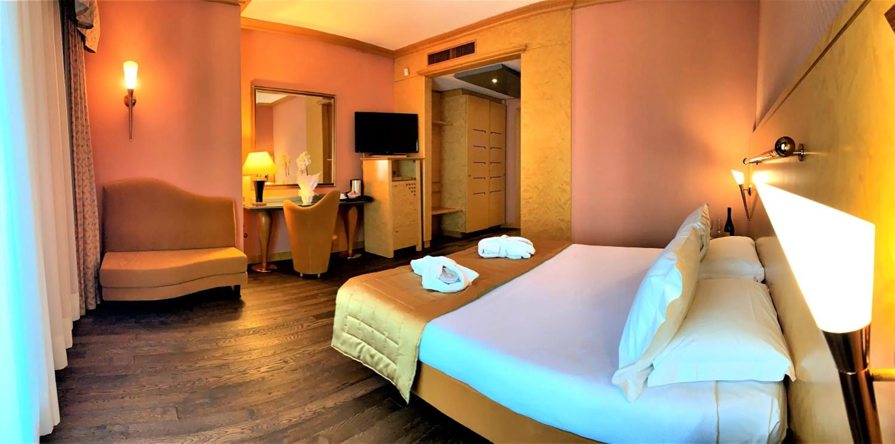 Photo of the whole room, Bed in SHG Hotel Antonella