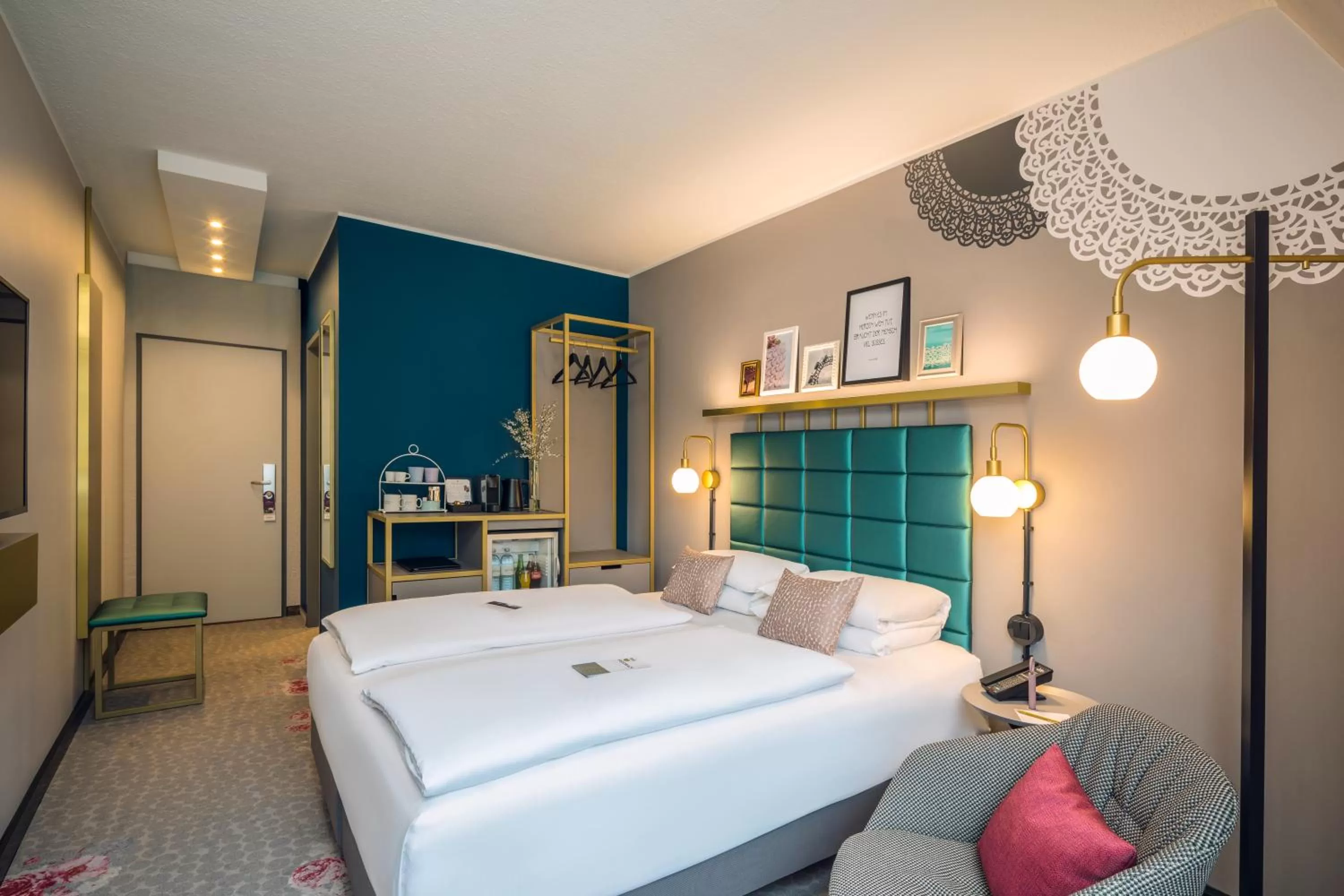 Photo of the whole room, Bed in Mercure Wien Zentrum