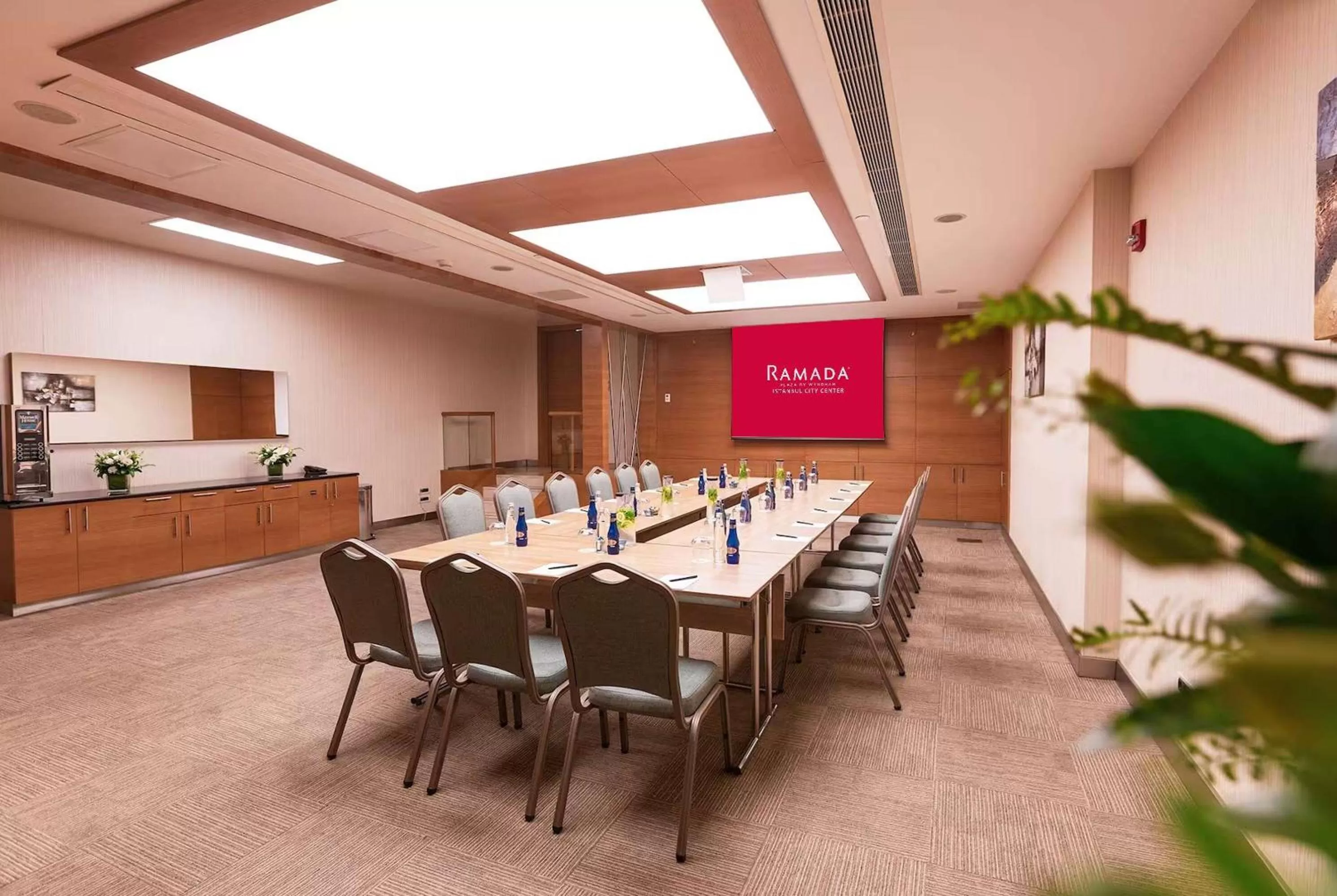 Meeting/conference room in Ramada Plaza By Wyndham Istanbul City Center