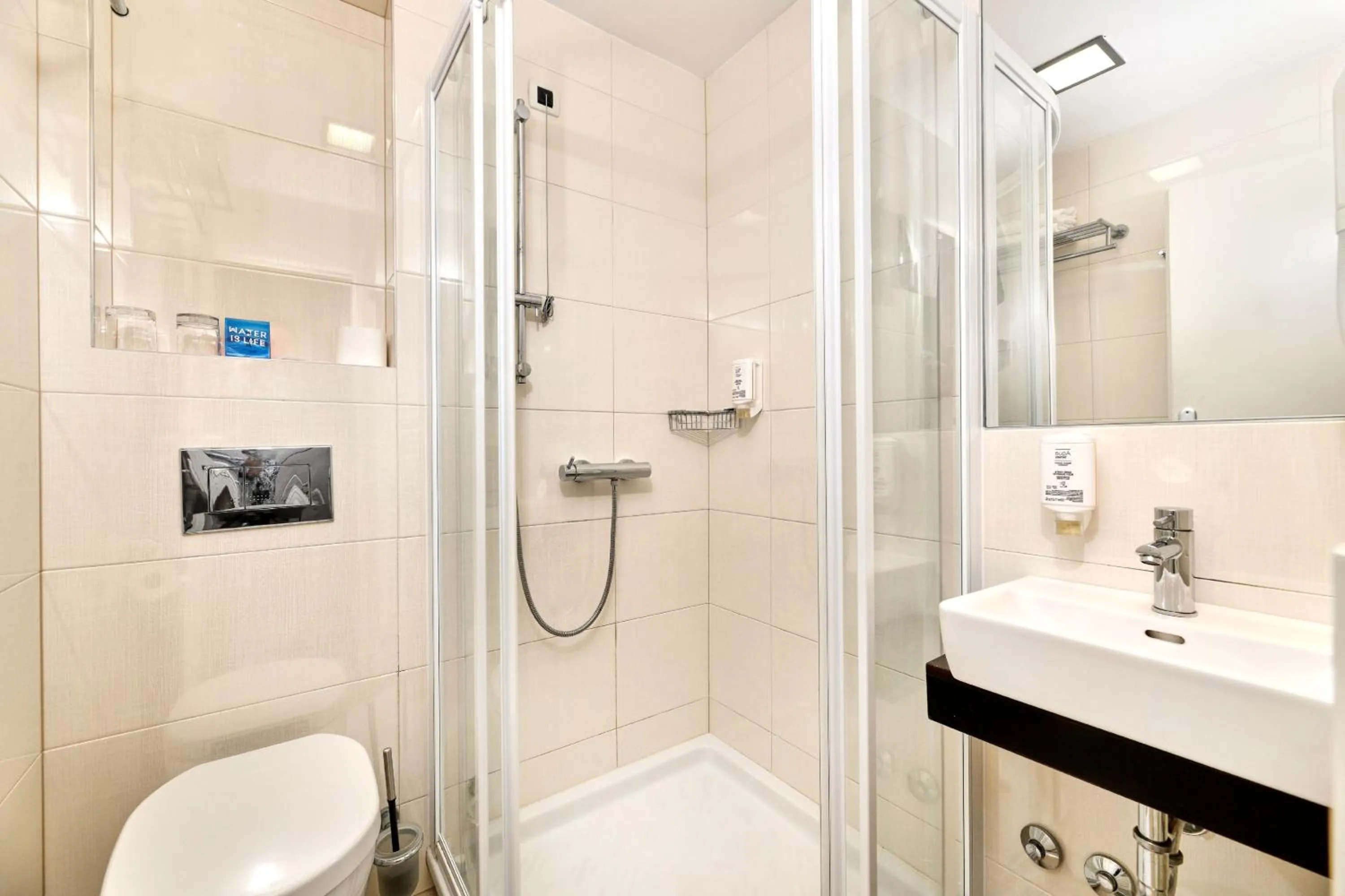 Bathroom in Hotel Mediteran Plava Laguna