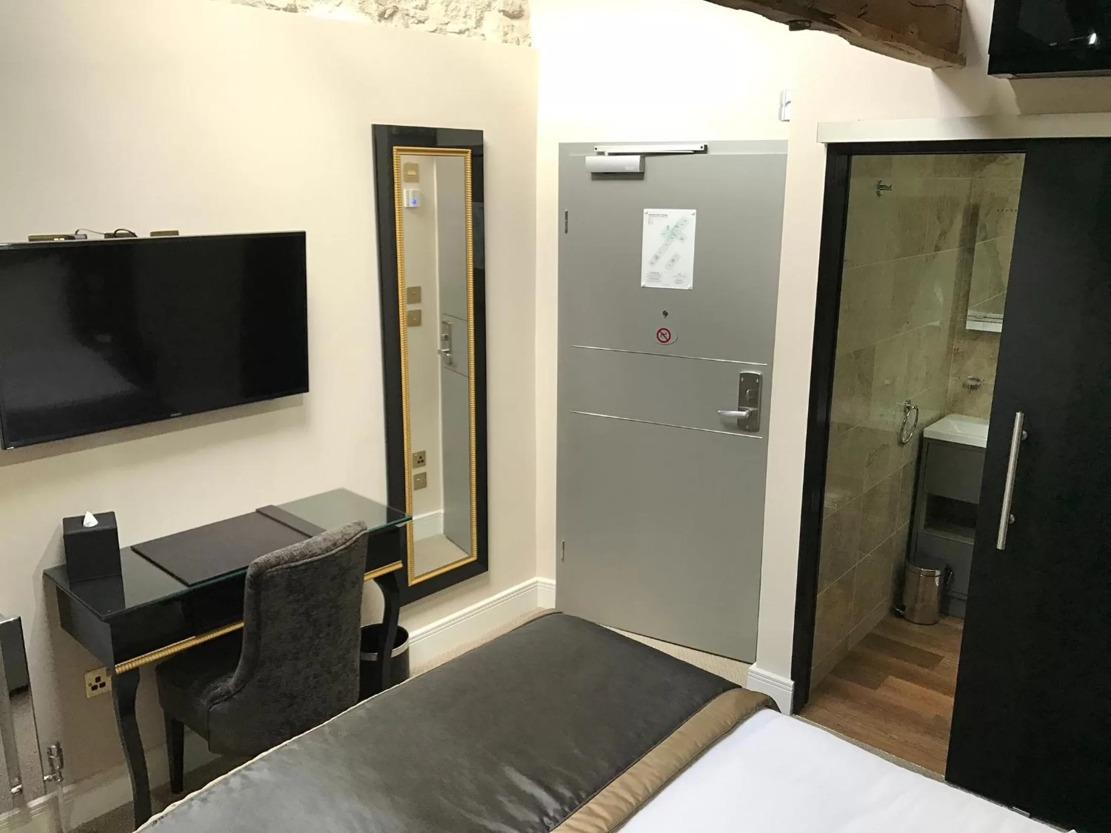 Bed in Museum Residence Oxford