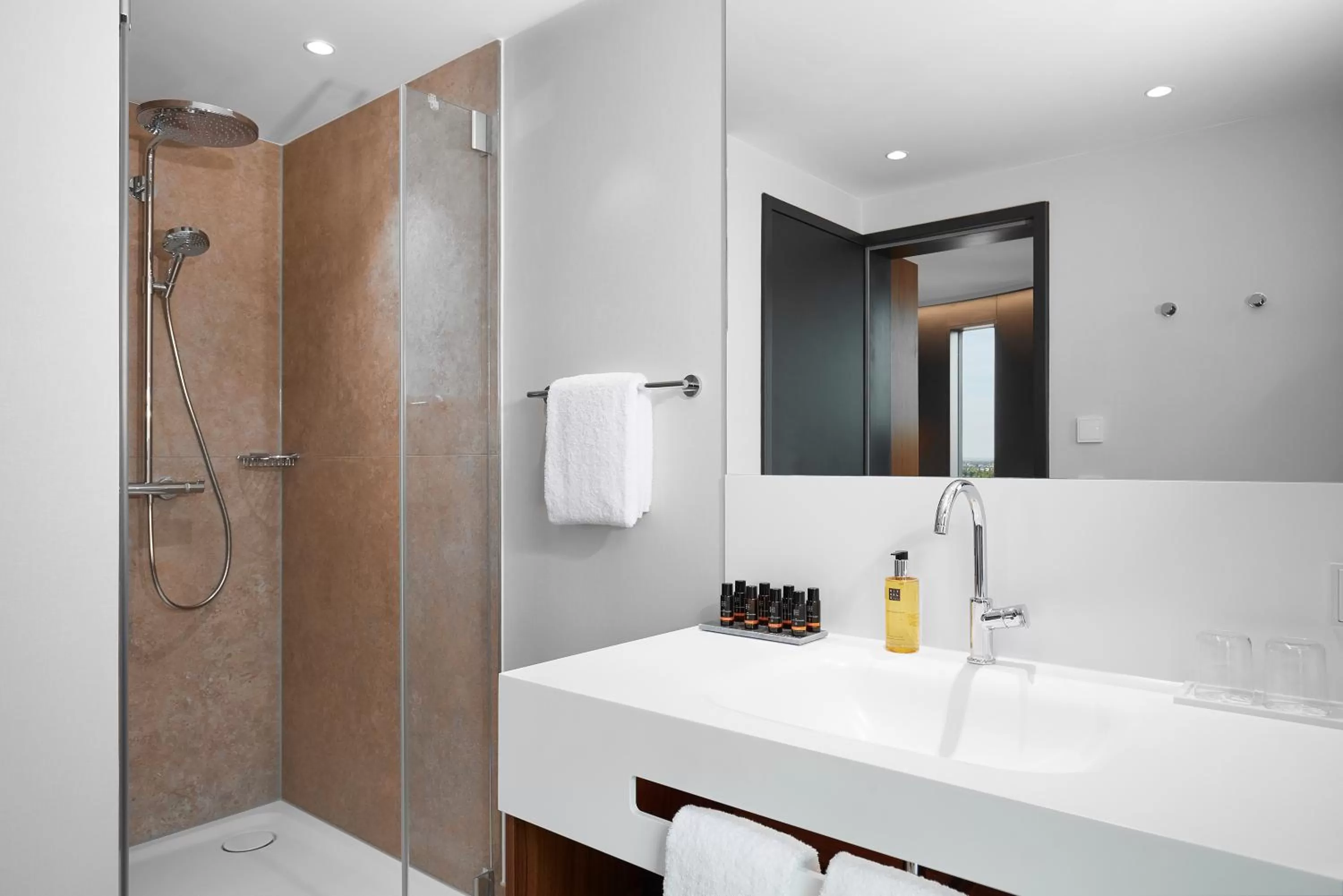 Bathroom in HYPERION Hotel München