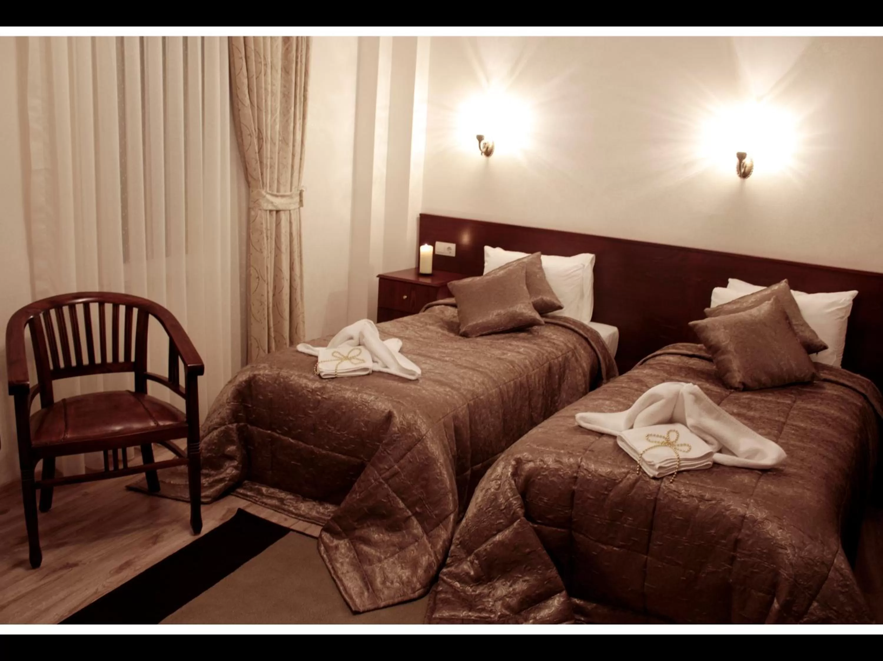 Photo of the whole room, Bed in Sultanahmet Cesme Hotel