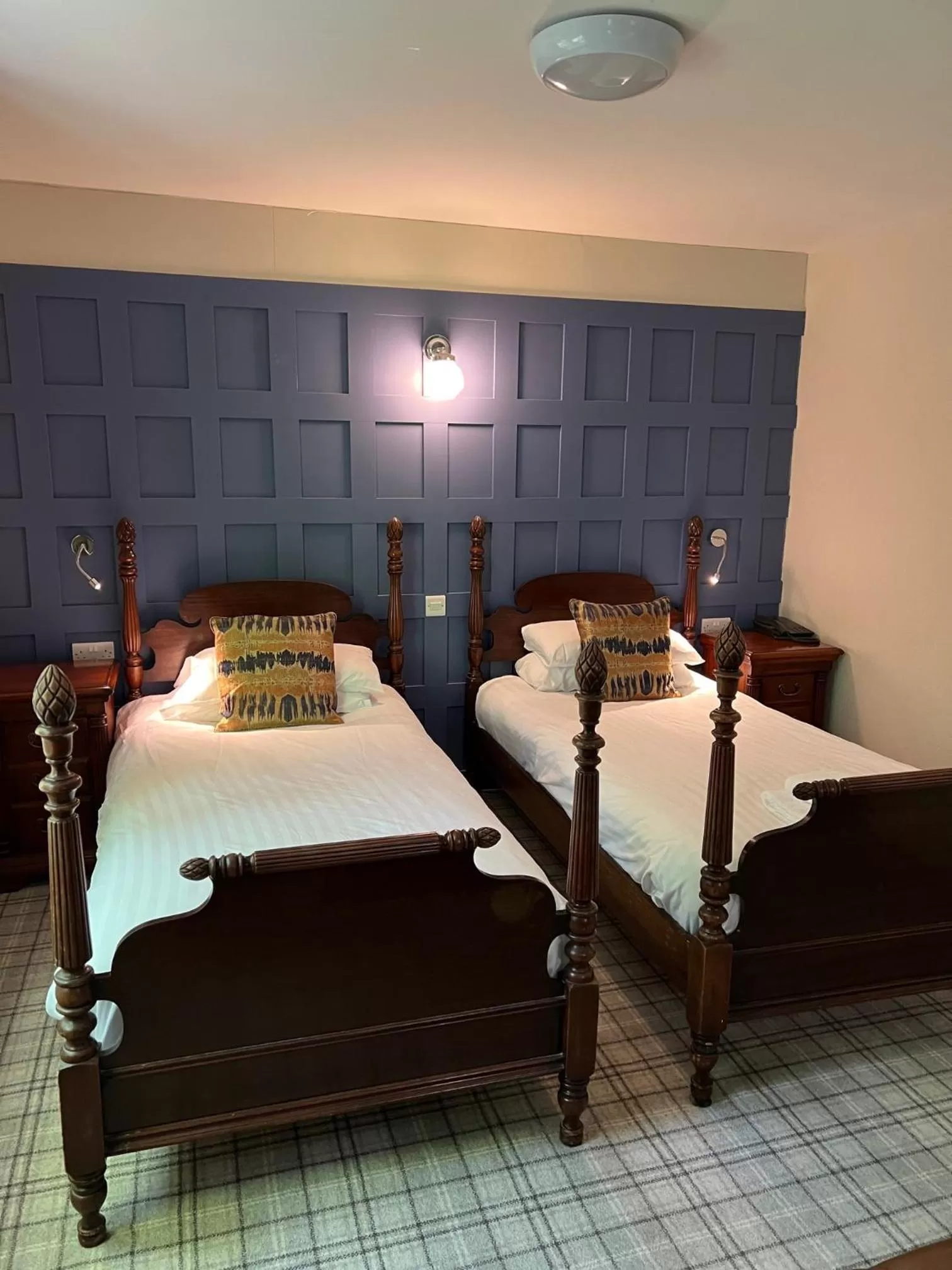 Bed in The Chainbridge Hotel