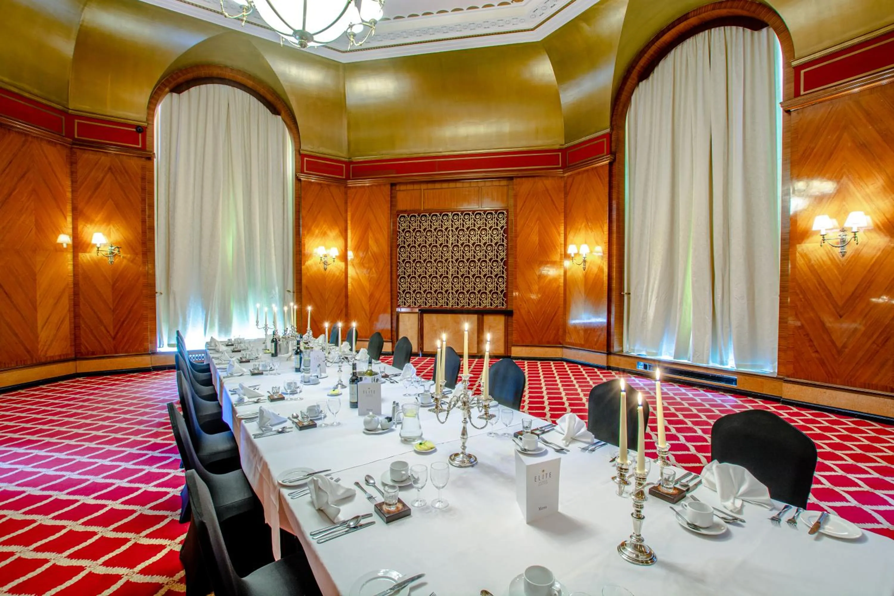 Business facilities in Adelphi Hotel