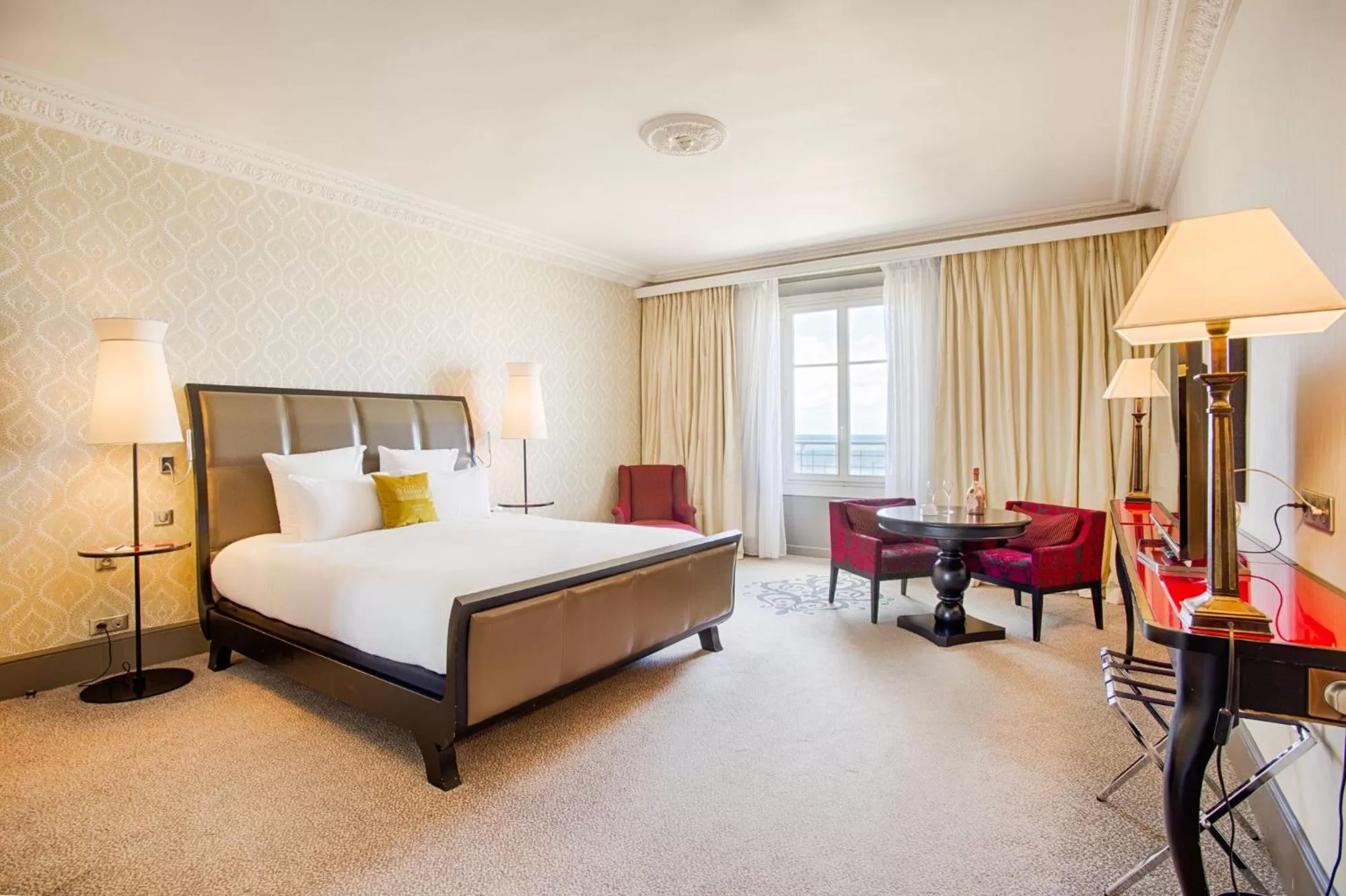 Photo of the whole room, Bed in Le Grand Hotel de Cabourg - MGallery Collection