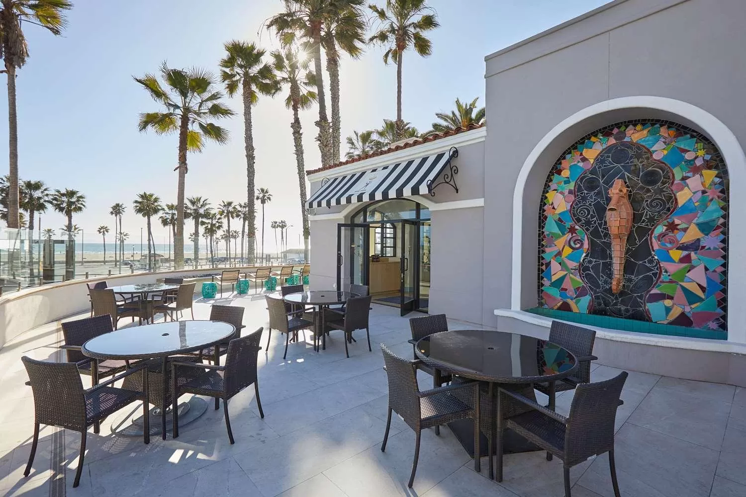 Restaurant/places to eat in The Waterfront Beach Resort, A Hilton Hotel