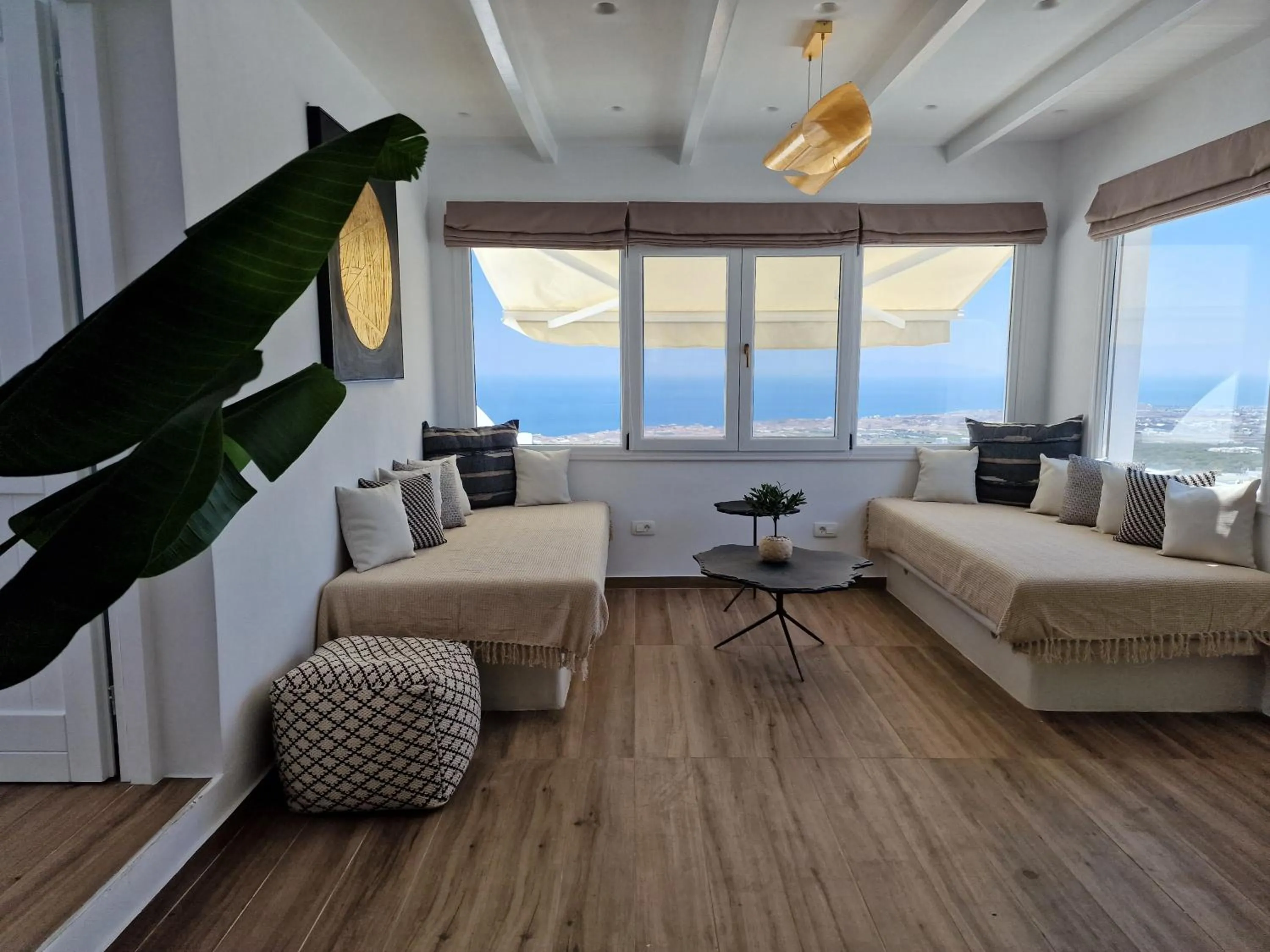 Living room in Amerisa Suites & Villa