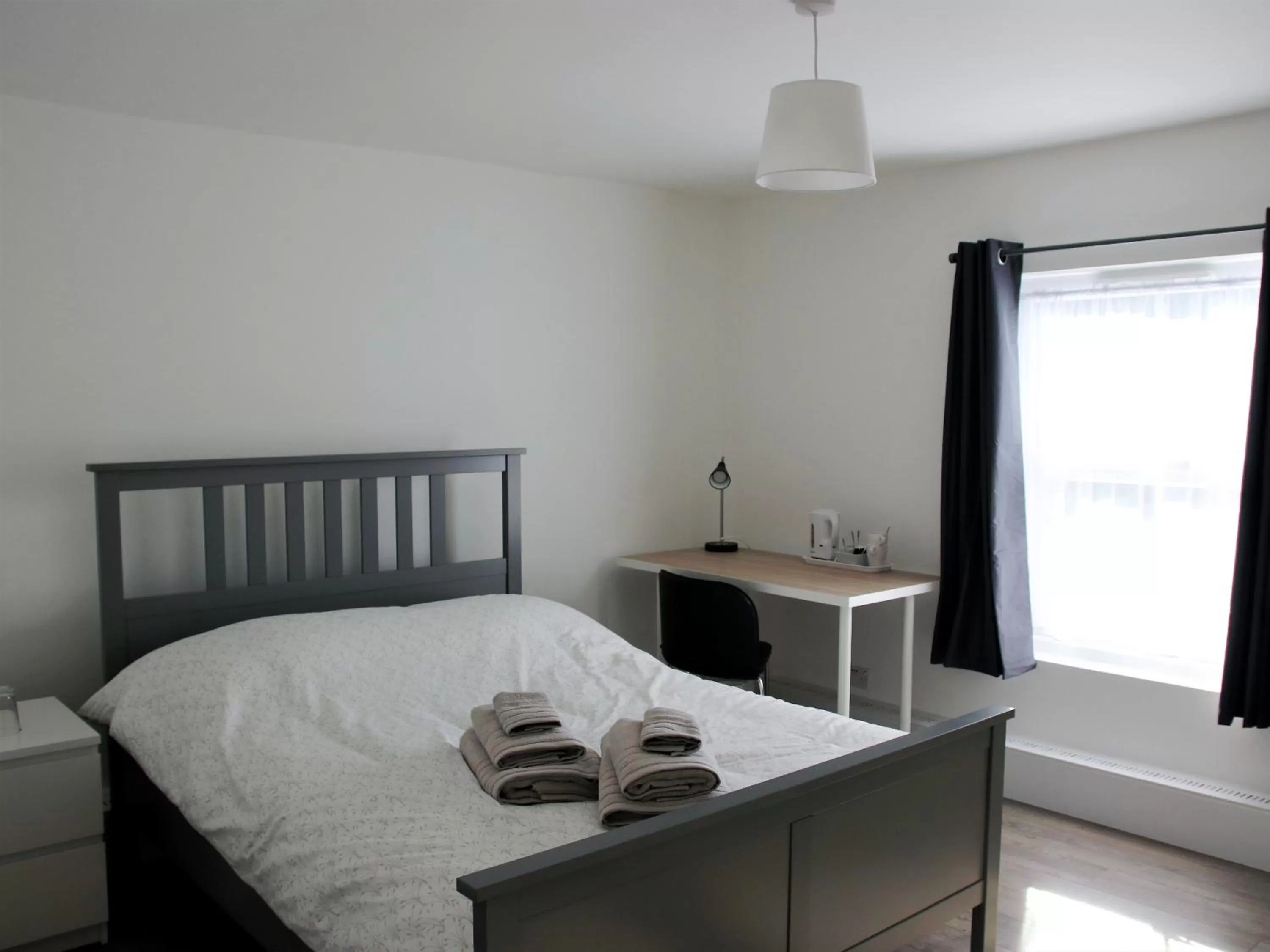 Bedroom, Bed in The Swan Inn