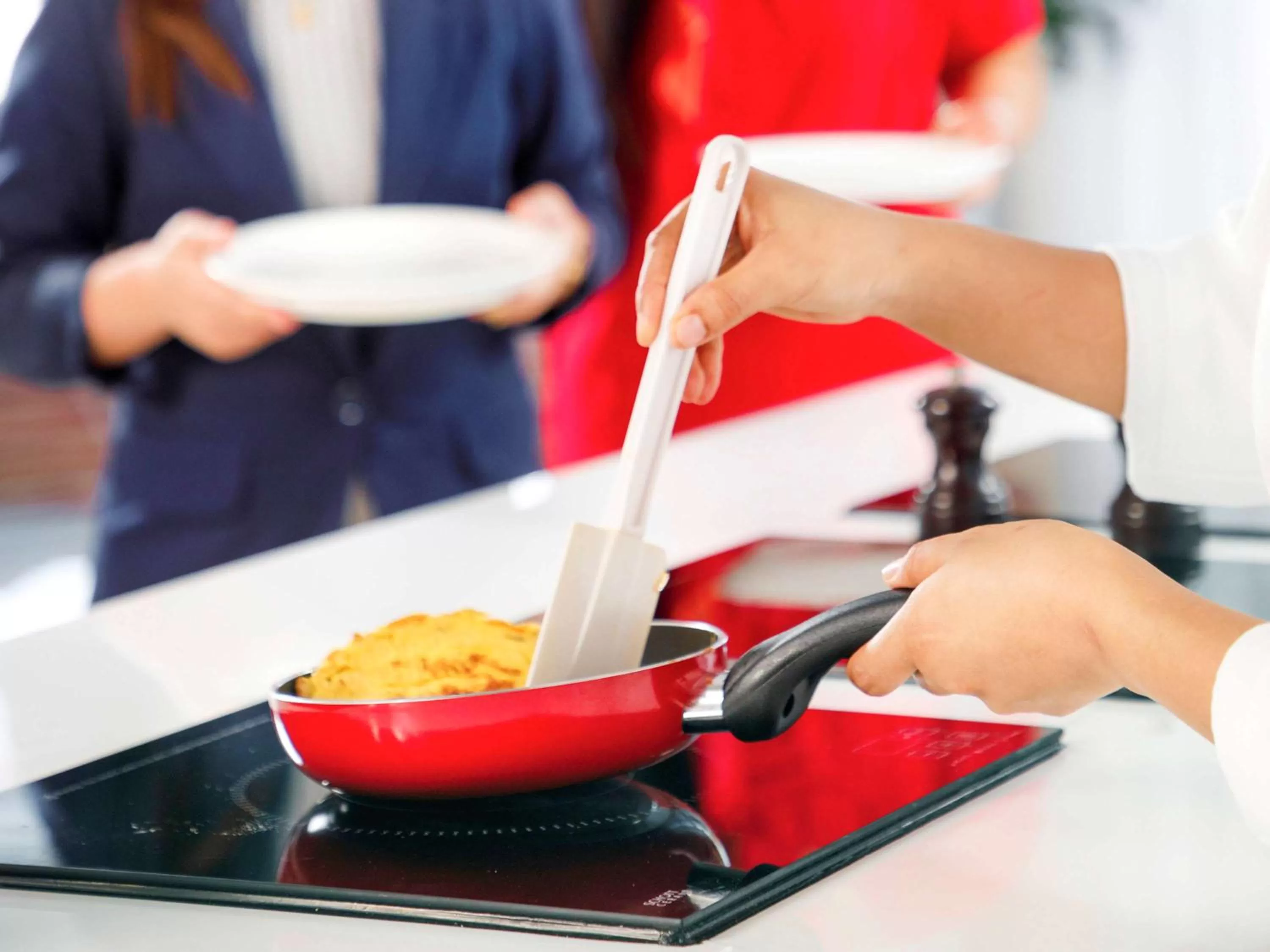 Restaurant/places to eat in Novotel Abu Dhabi Gate