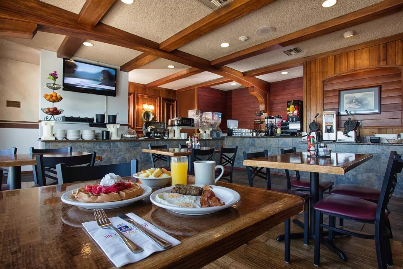 Breakfast in Clover Island Inn