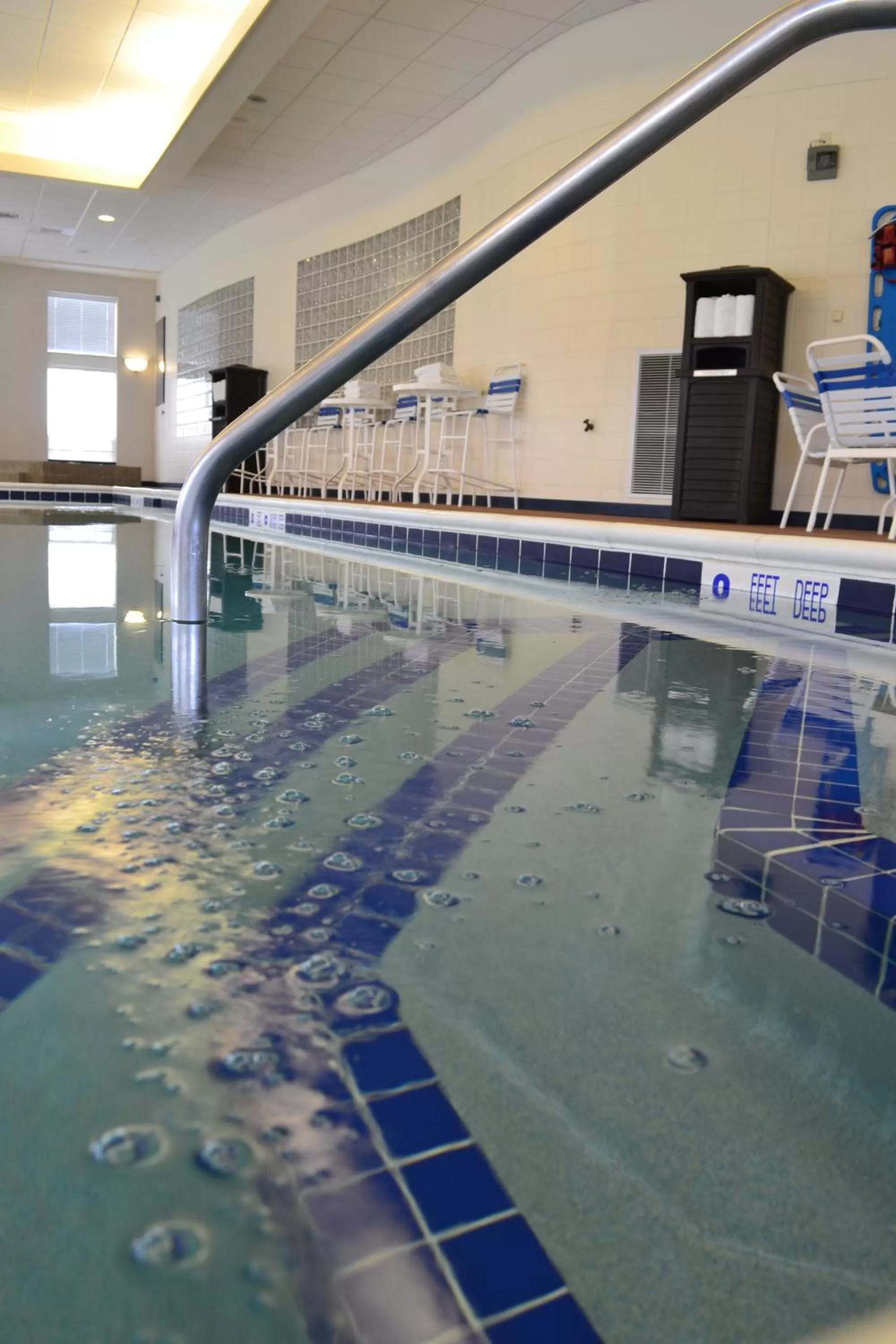 Swimming pool in Best Western University Inn