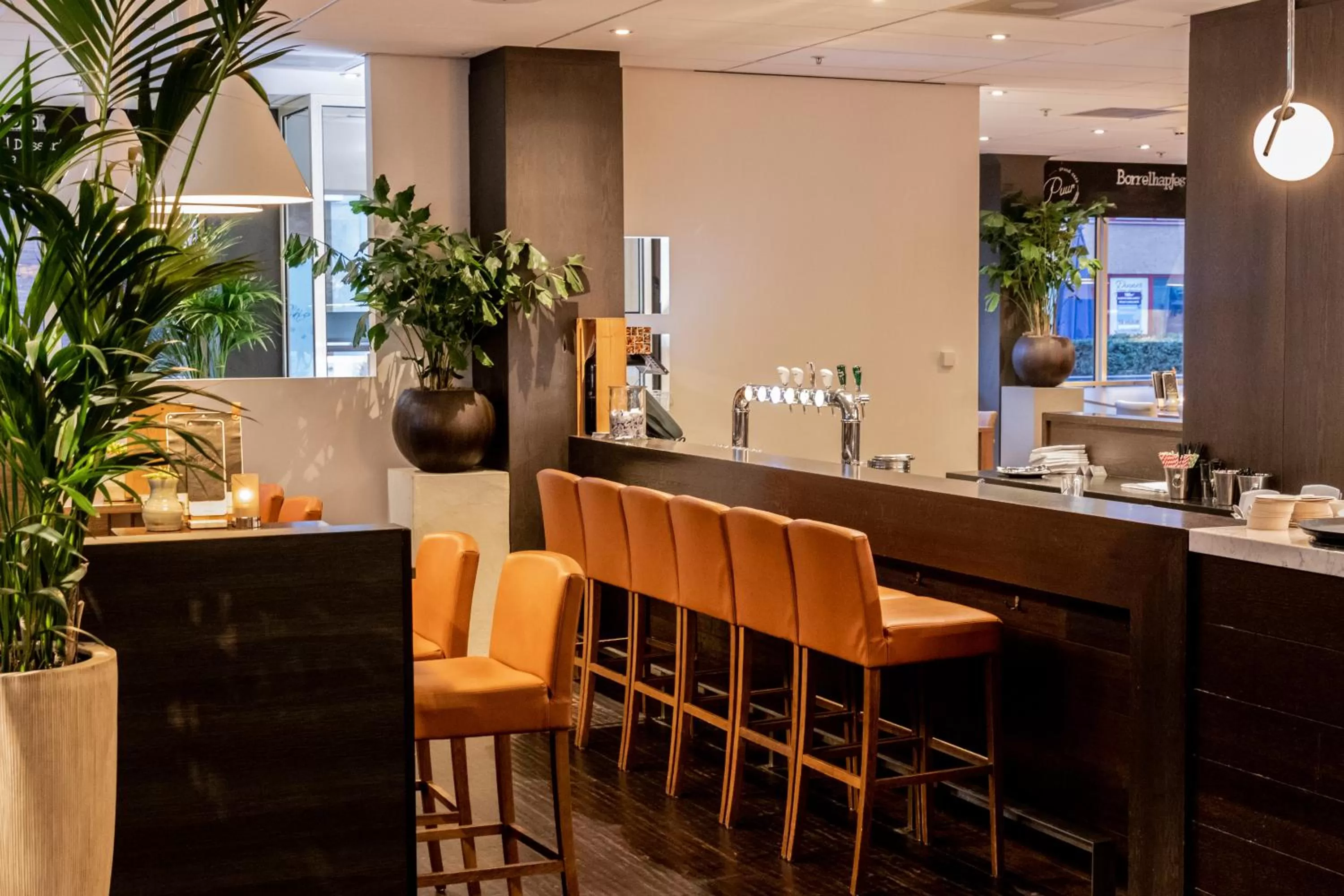 Restaurant/places to eat in Mercure Hotel Tilburg Centrum