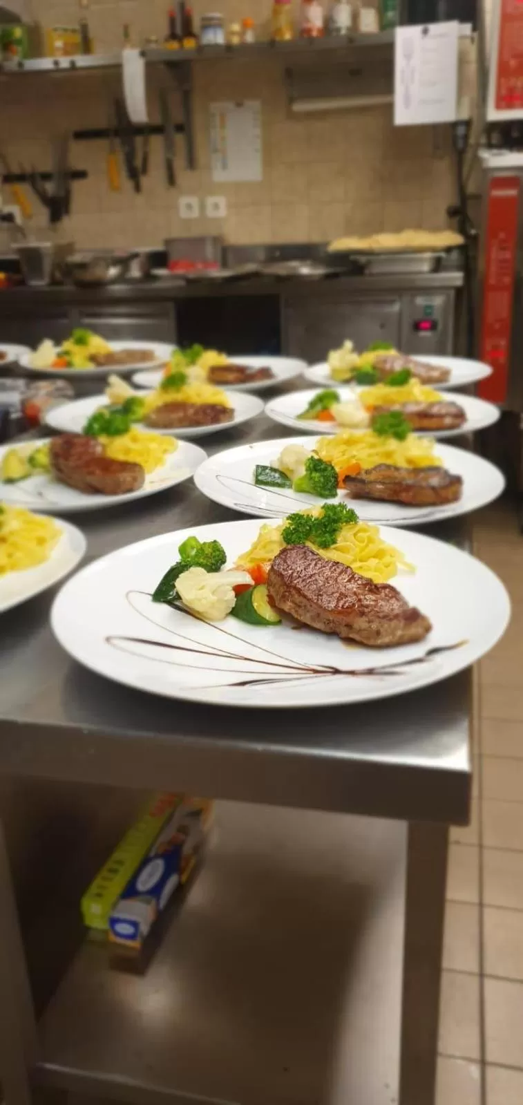 Food and drinks in Motelina