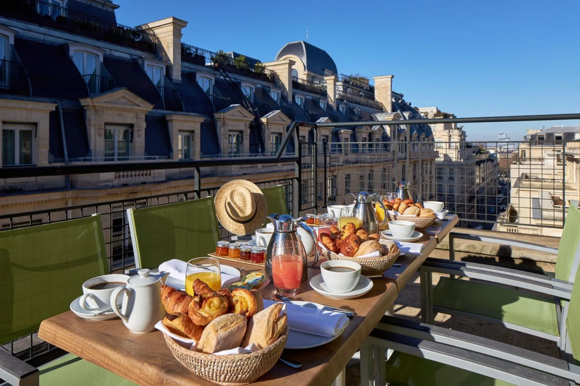 Balcony/Terrace in Majestic Hotel Spa - Champs Elysées