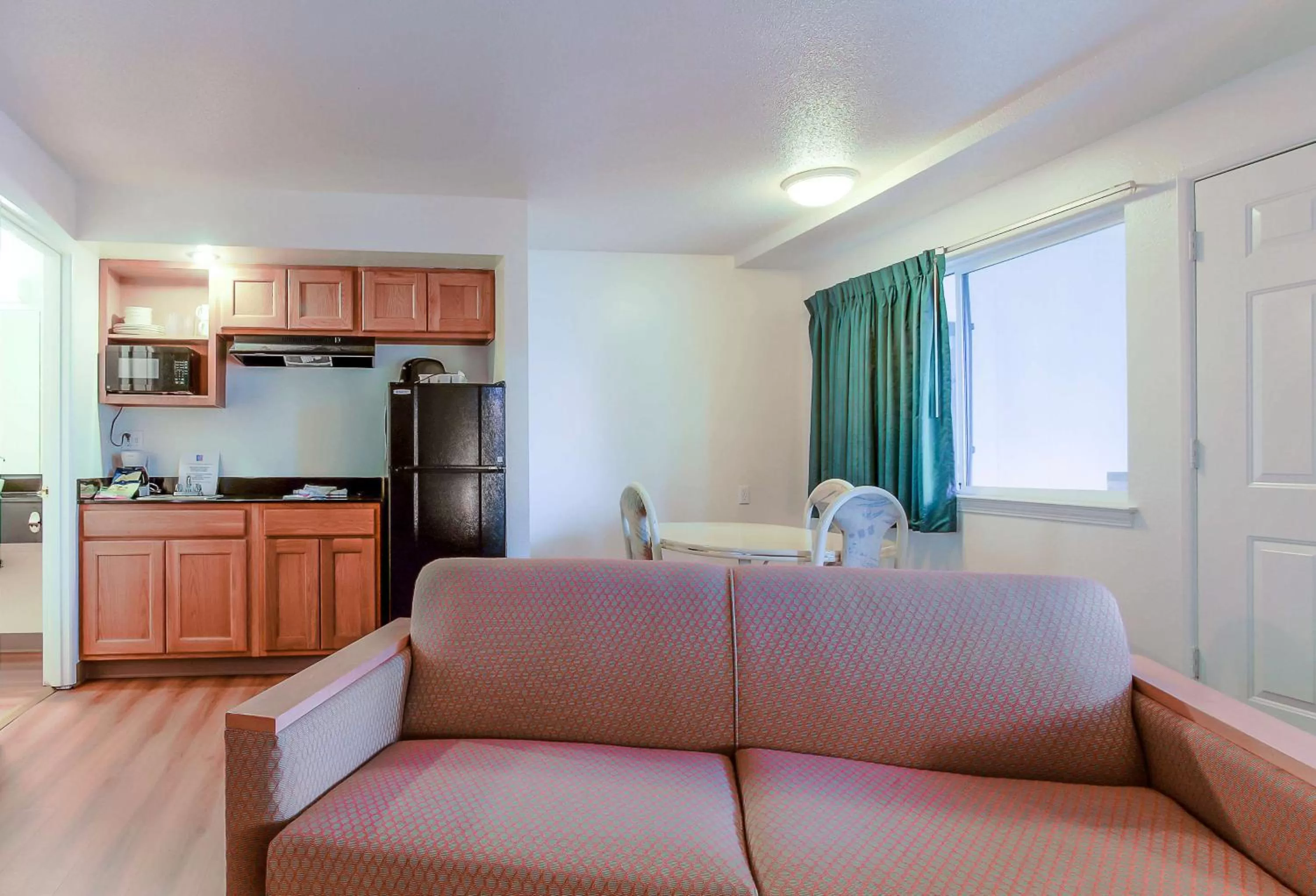 Kitchen or kitchenette in Motel 6-Coos Bay, OR